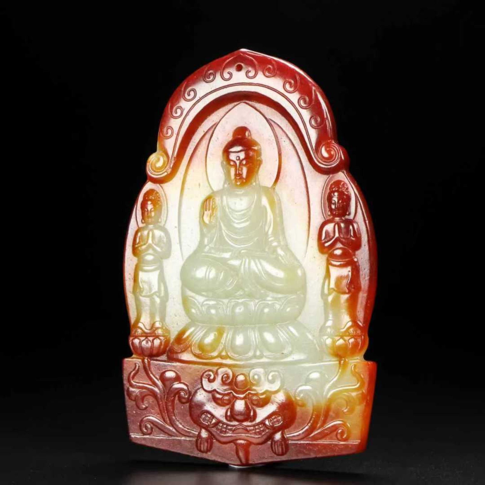 An Exquisite White Jade Buddha Statue Pattern Pendant - 3