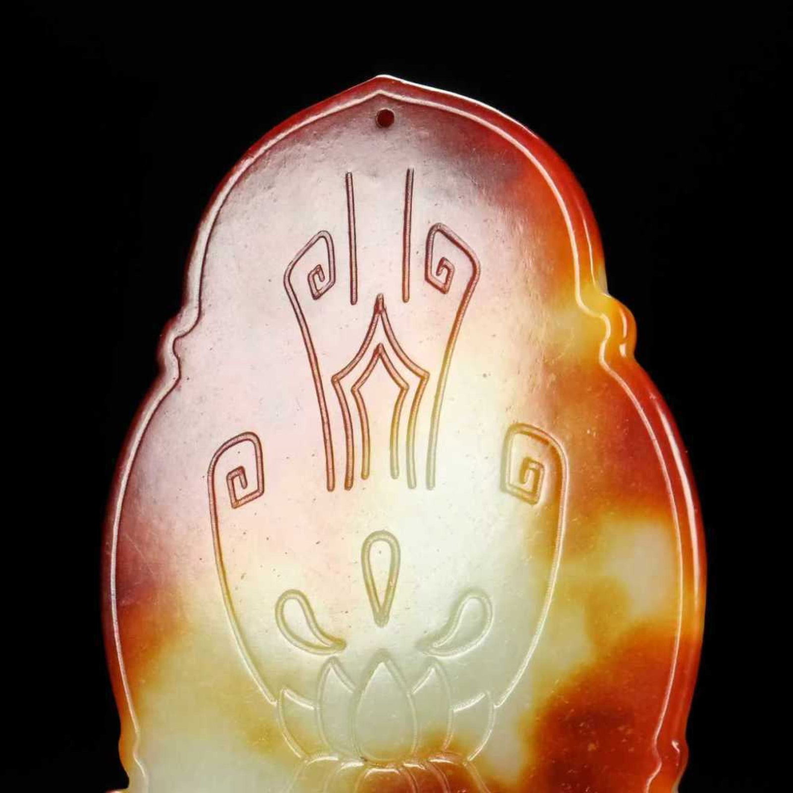 An Exquisite White Jade Buddha Statue Pattern Pendant - 8