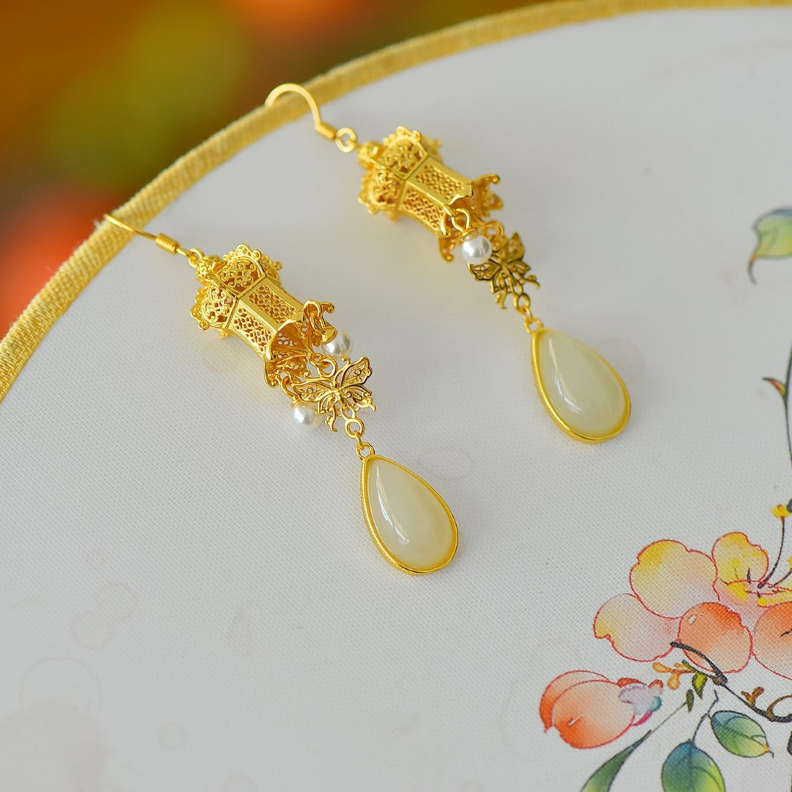 A Pair of Exquisite Sterling Silver-Gold Plated Inlaid White Jade Earrings,Inlaid Pearl - 4