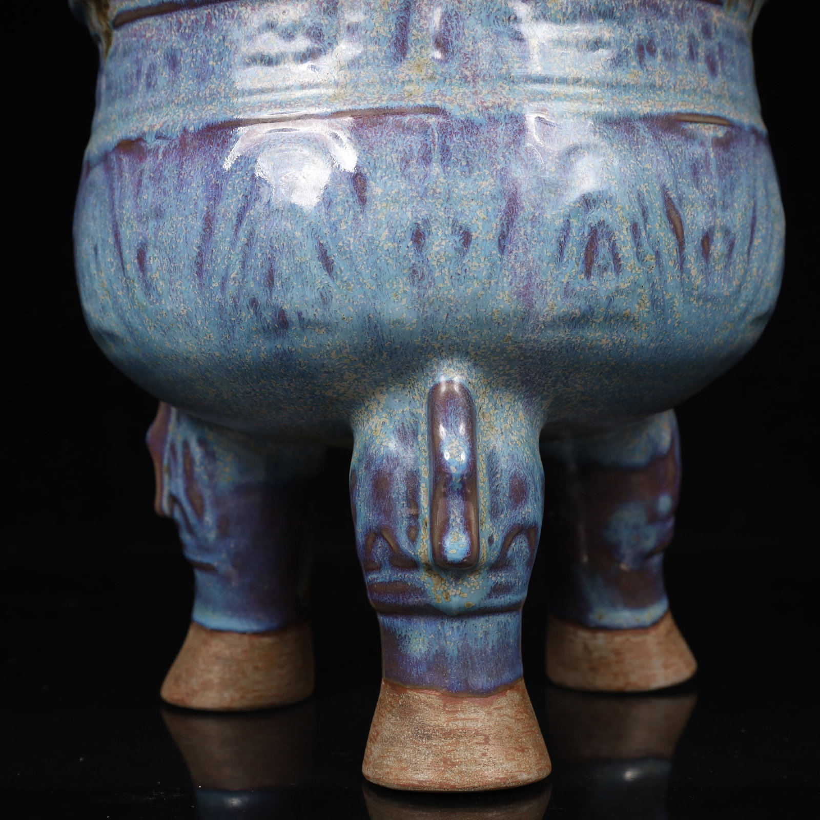 An Exquisite Jun yao Beast-Face Pattern Double-Ears and Tripod Censer - 3