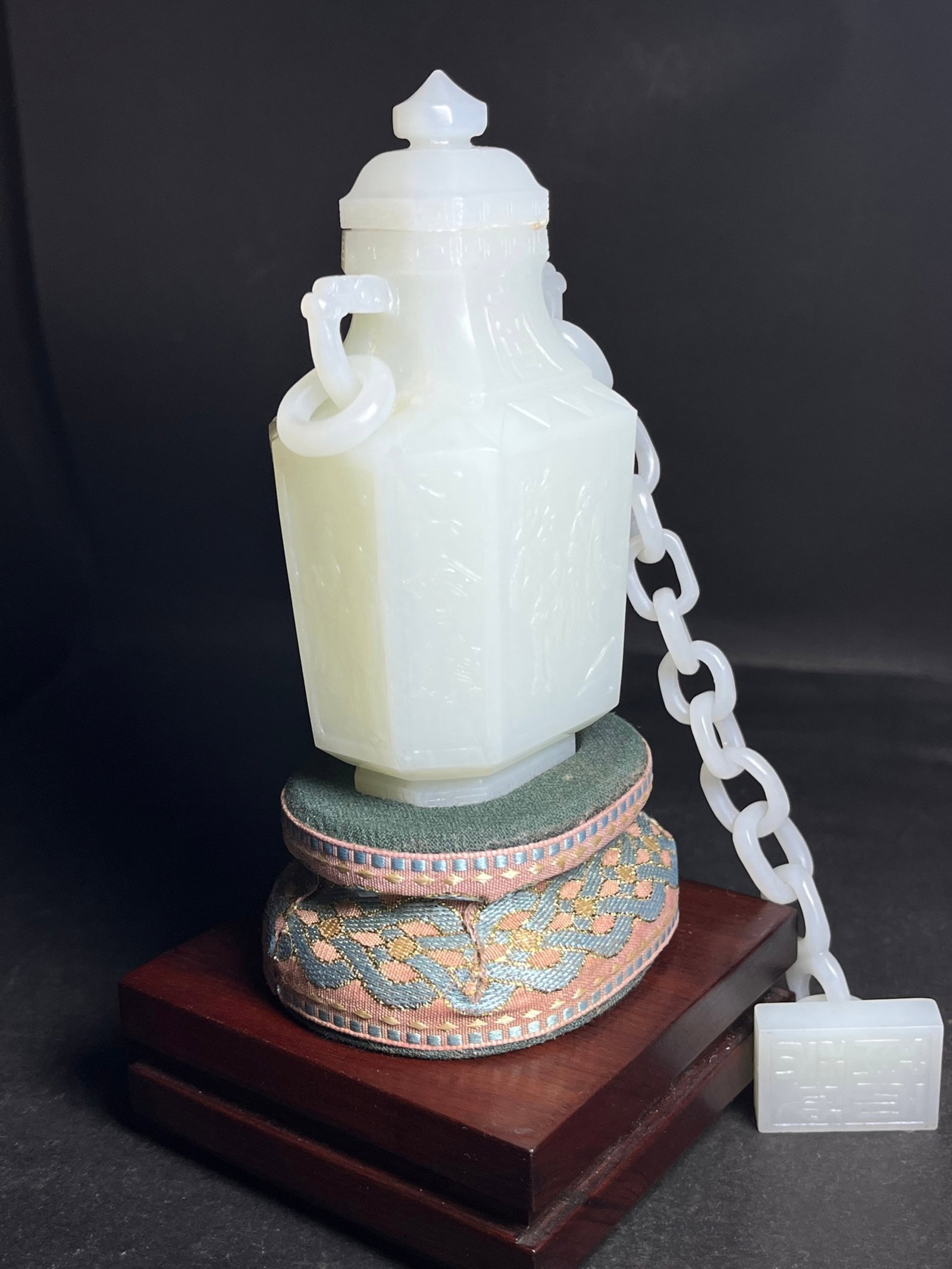 An Exquisite White Jade Figure Pattern Double-Ears Bottle,With Poem,With Seal - 6