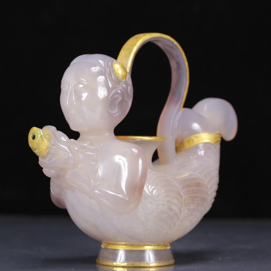 An Exquisite Agate Cover with Gold Figure Pattern Ewer - 3