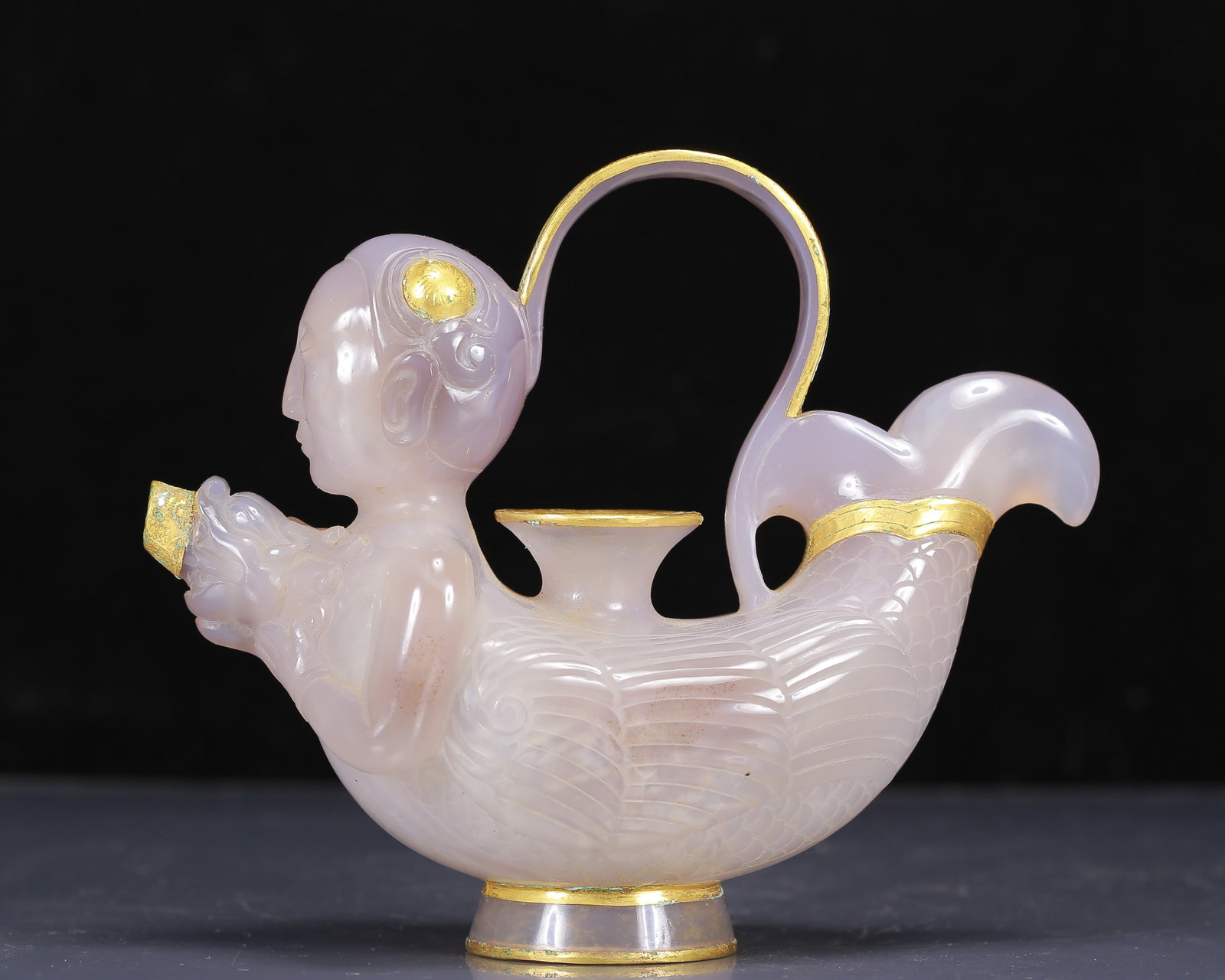 An Exquisite Agate Cover with Gold Figure Pattern Ewer - 4