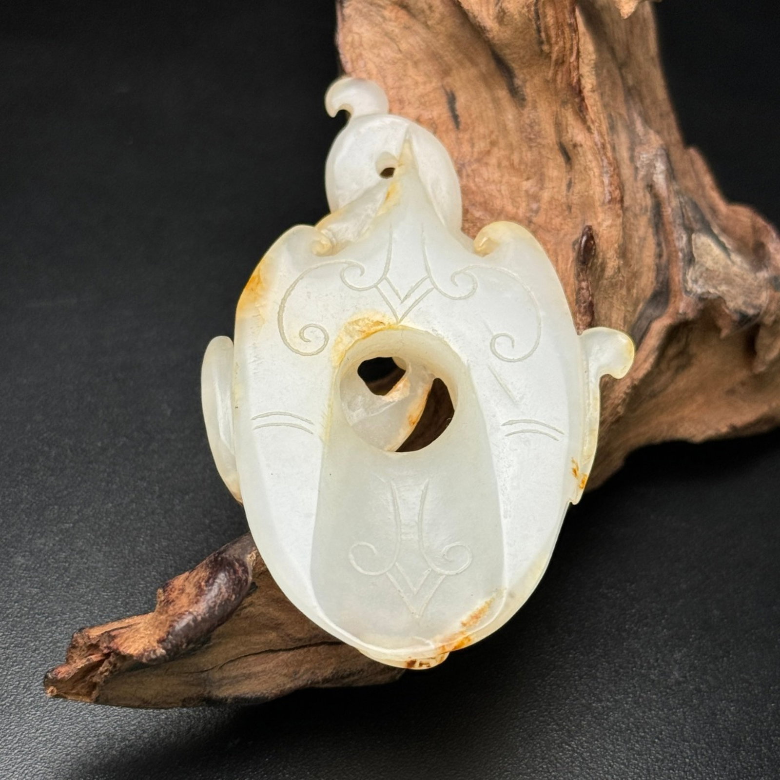 An Exquisite White Jade Chi-Dragon Pattern Pendant - 7