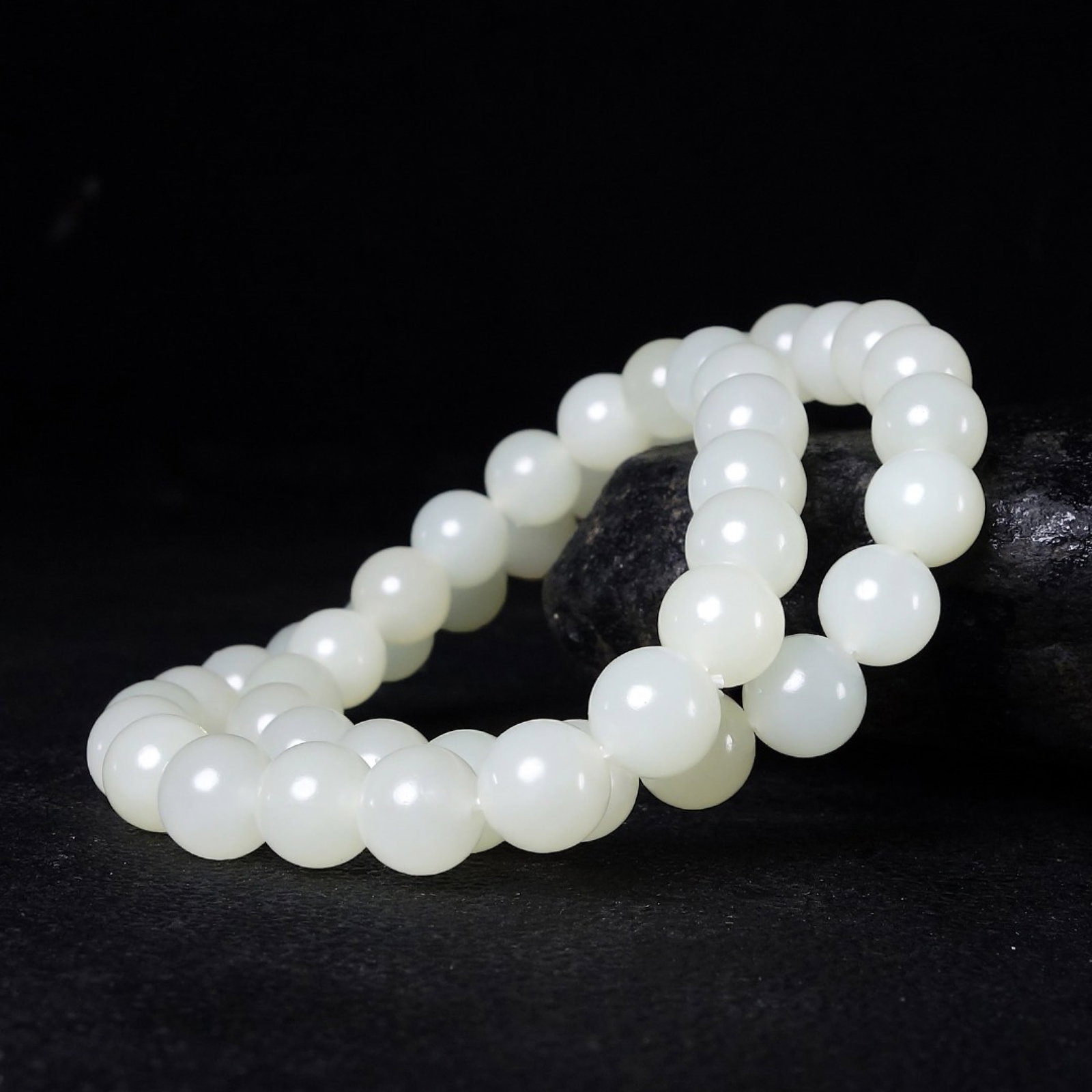 An Exquisite White Jade Bracelets - 3