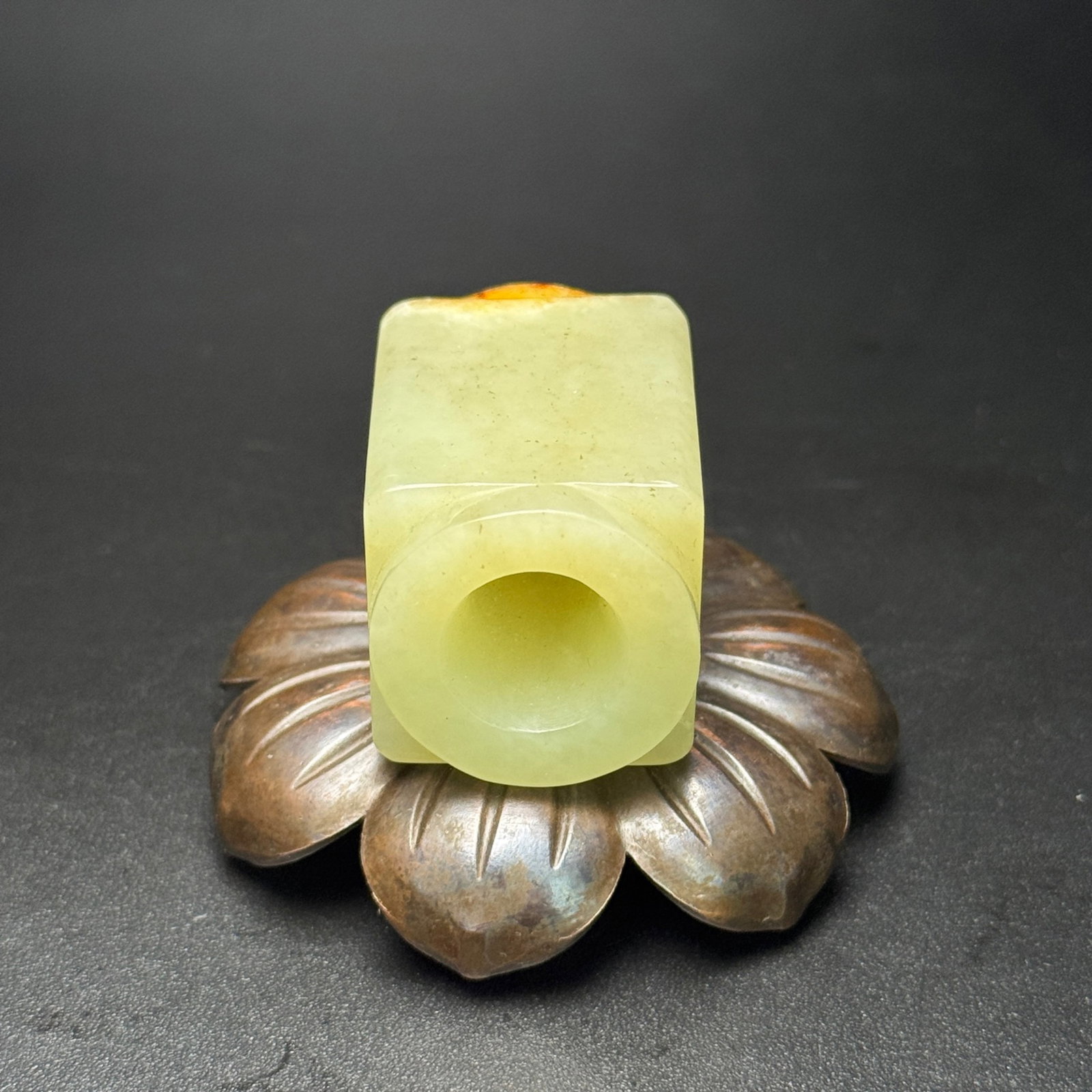 An Exquisite White Jade Pendant - 3