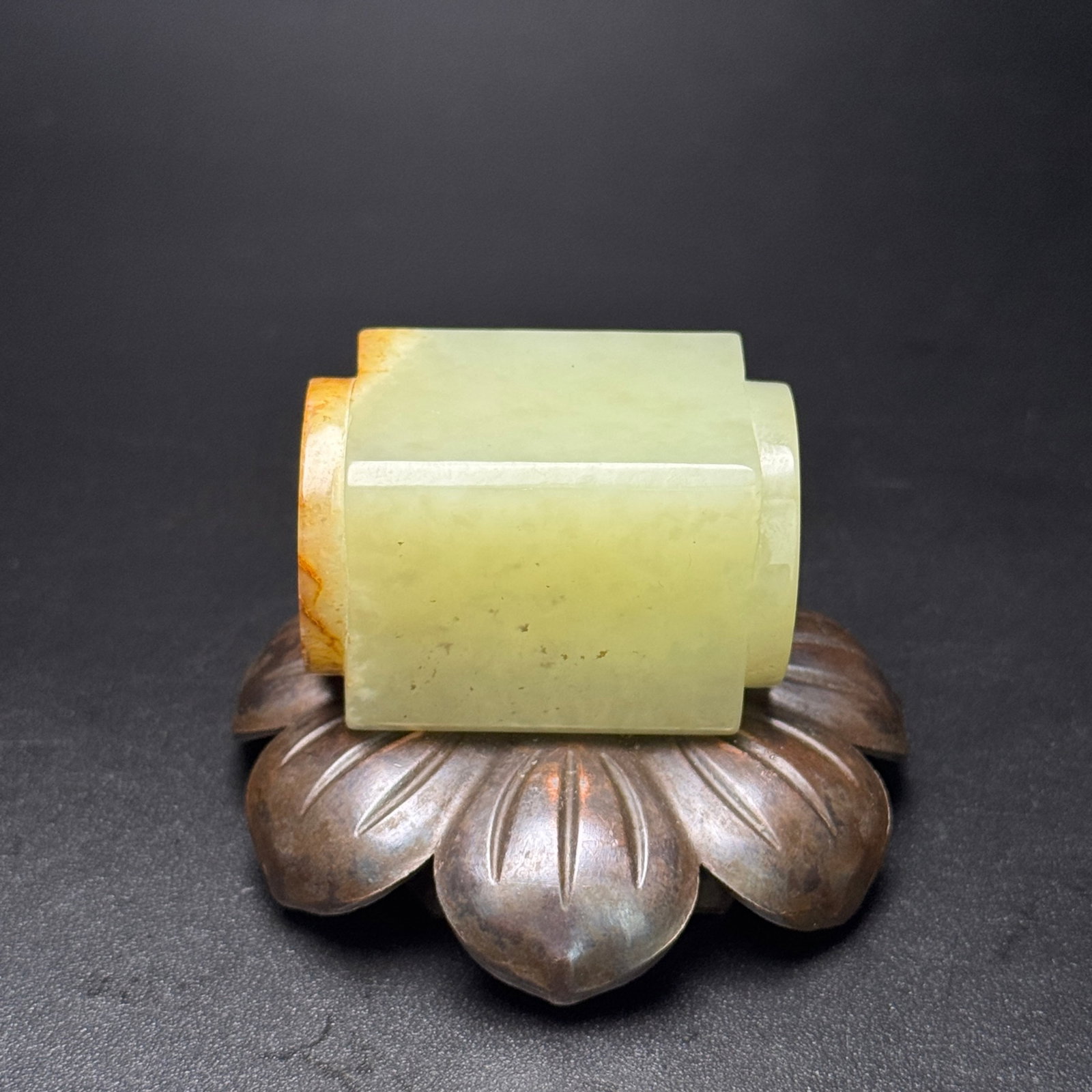 An Exquisite White Jade Pendant - 5