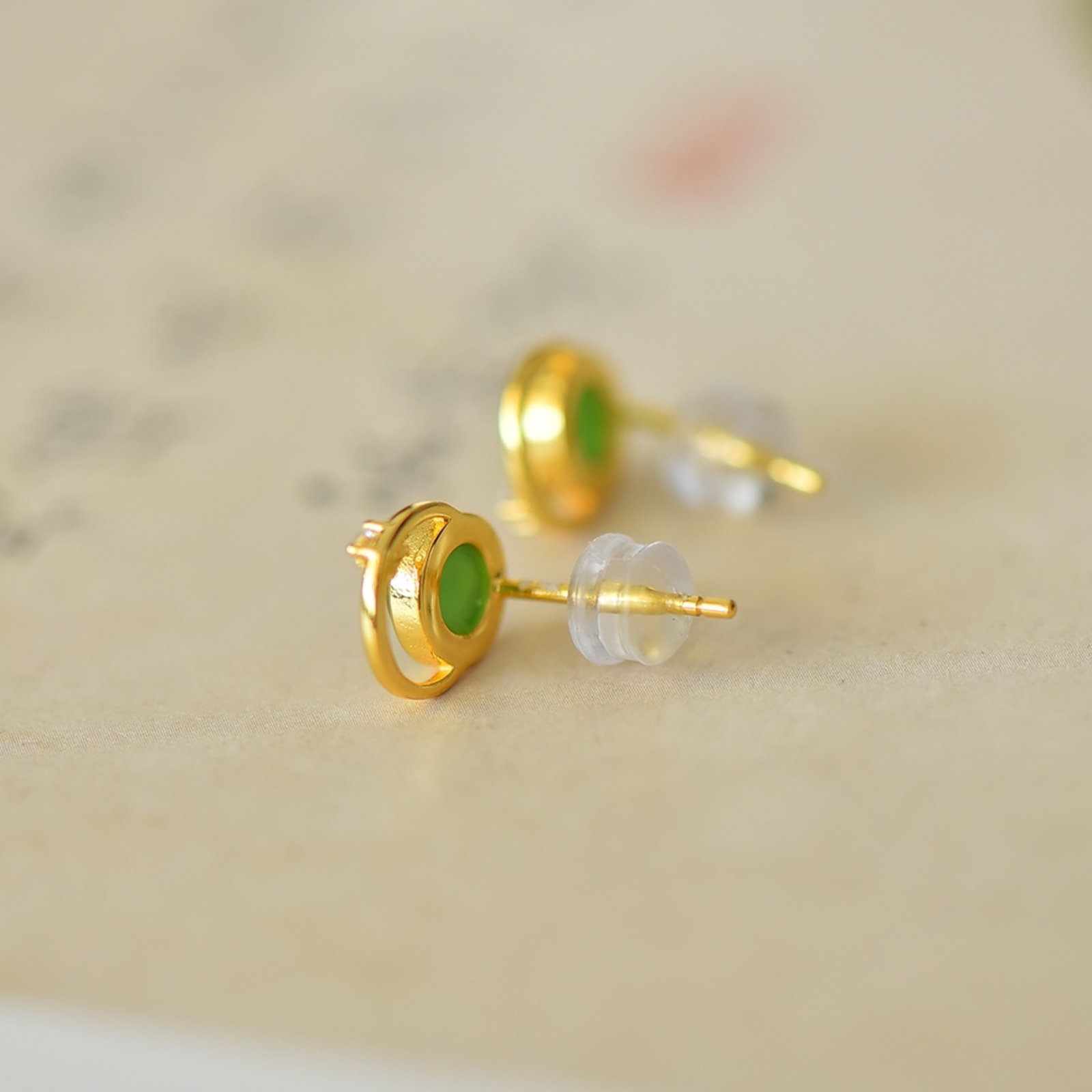 A Pair of Exquisite Sterling Silver-Gold Plated Inlaid Jasper Earrings - 5
