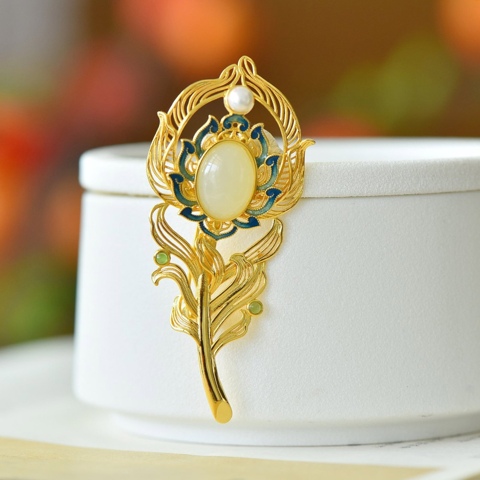 An Exquisite Sterling Silver-Gold Plated Inlaid White Jade Brooch - 2