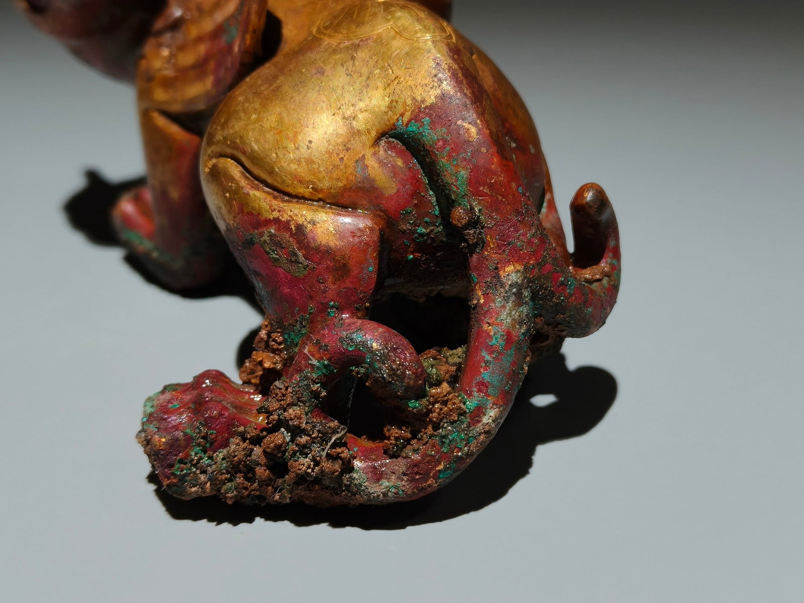 An Exquisite Gilt Bronze Auspicious Beast Ornament - 4
