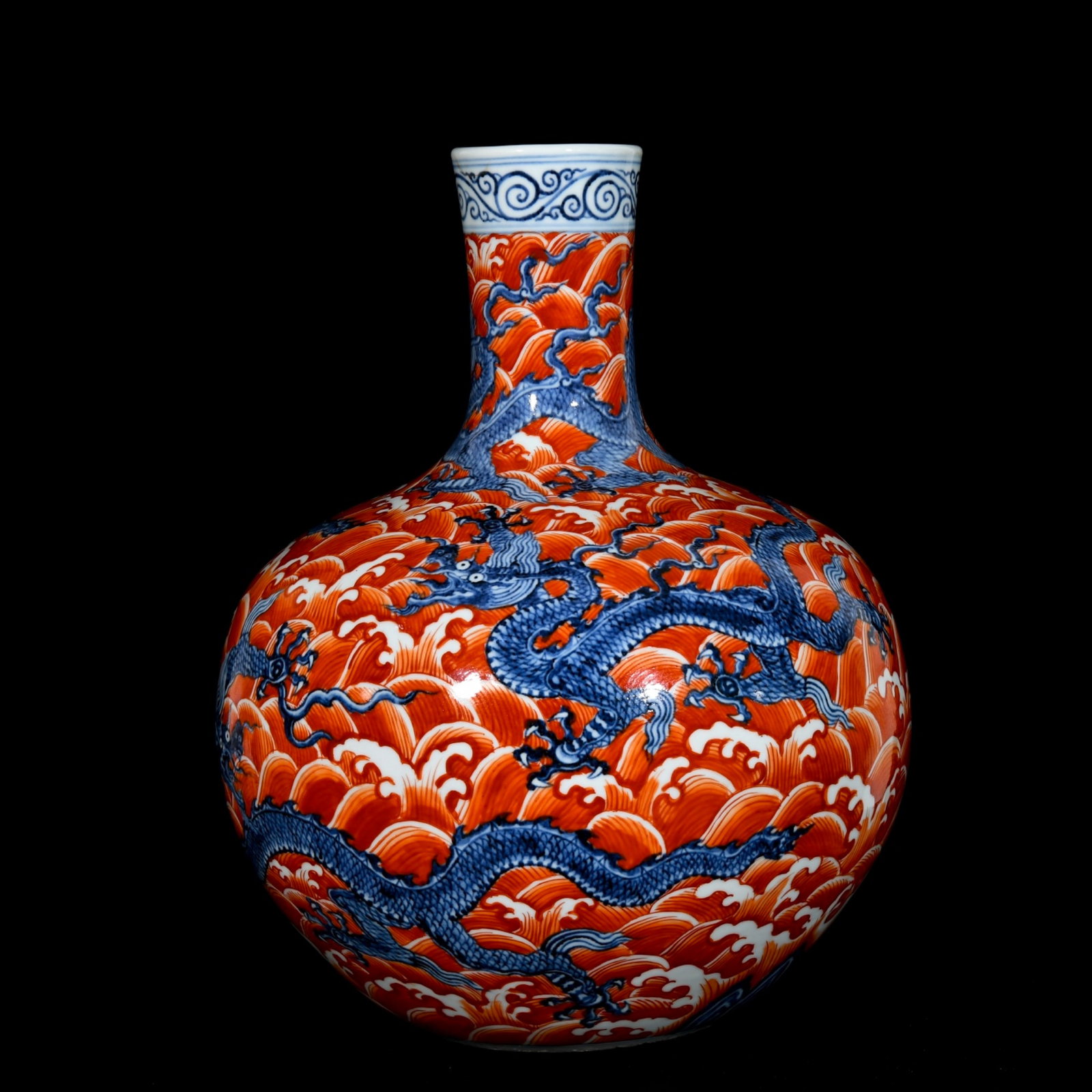 A Huge Blue and White Iron-Red Seawater and Dragon Pattern Vase - 5