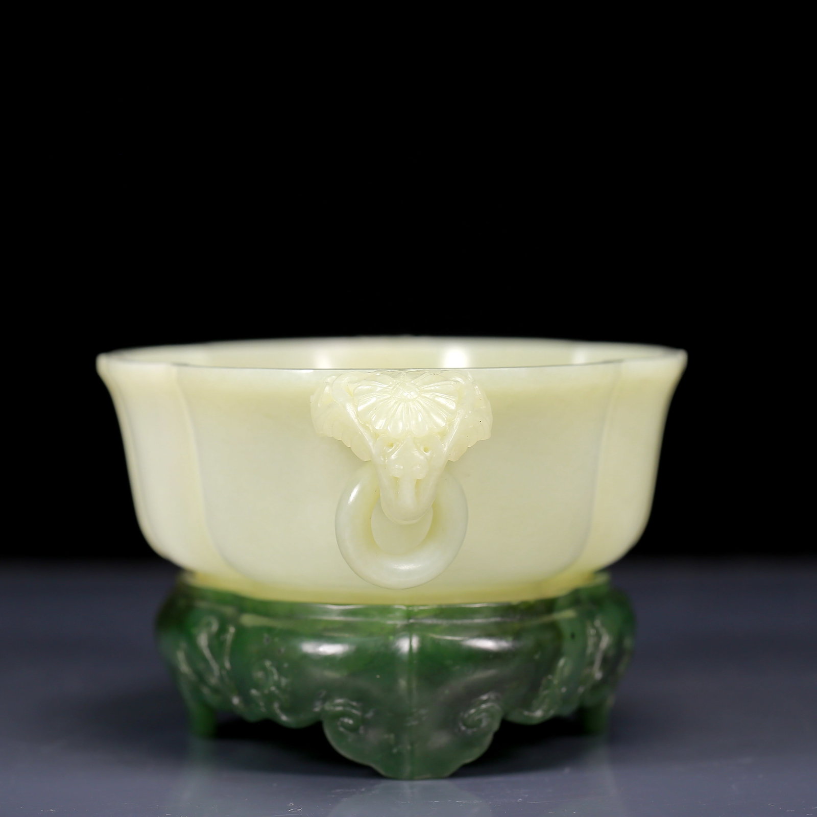An Exquisite White Jade Double-Ears Brush Washer with Jasper Base - 4