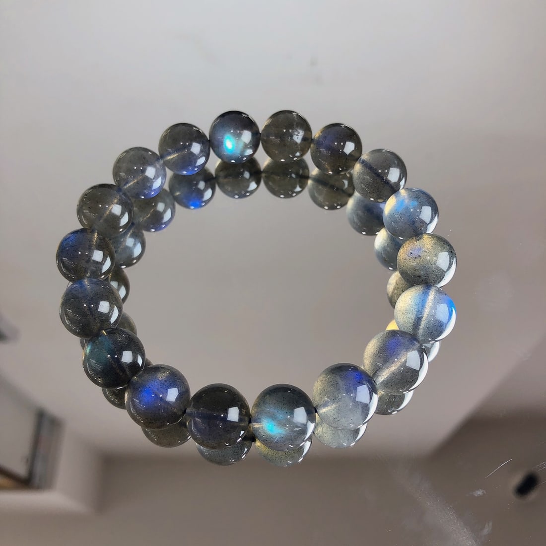 An Exquisite Crystal Bracelets - 10