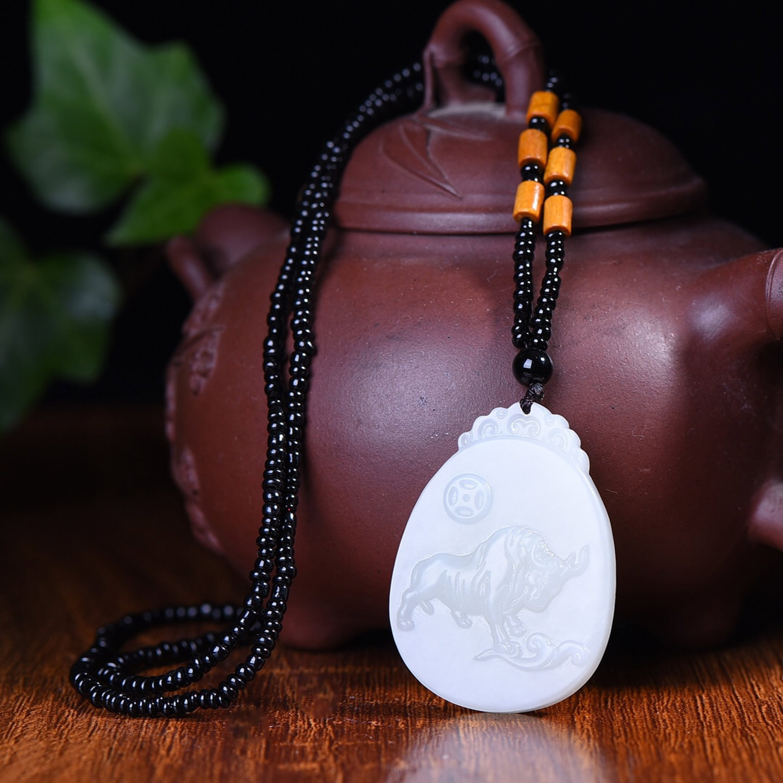 An Exquisite White Jade Buffalo Pattern Pendant - 2