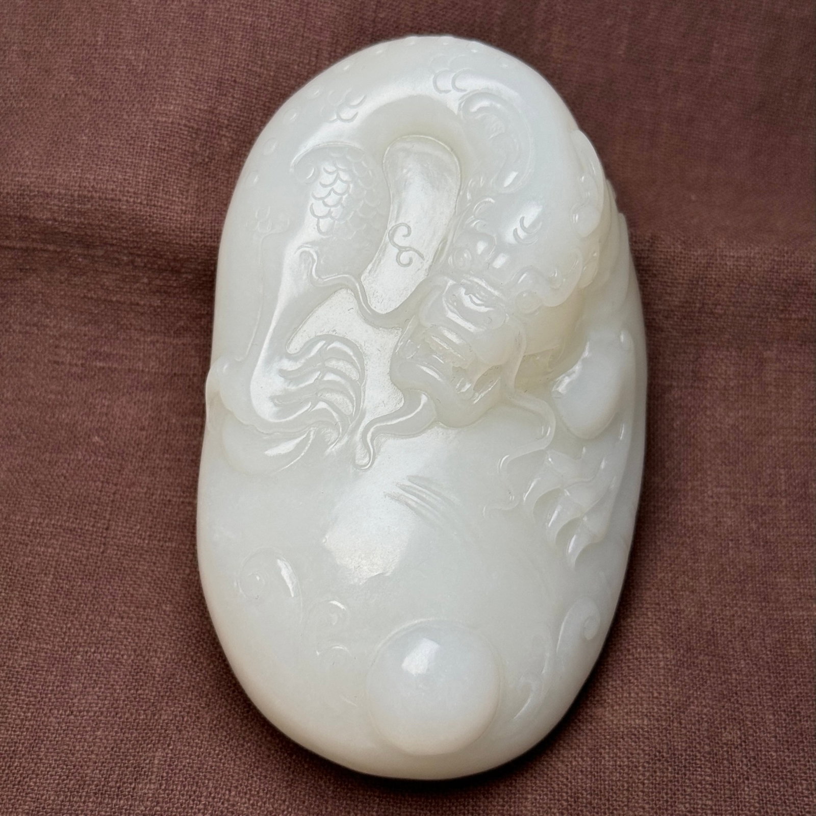 An Exquisite White Jade Dragon Pattern Hand Piece - 2