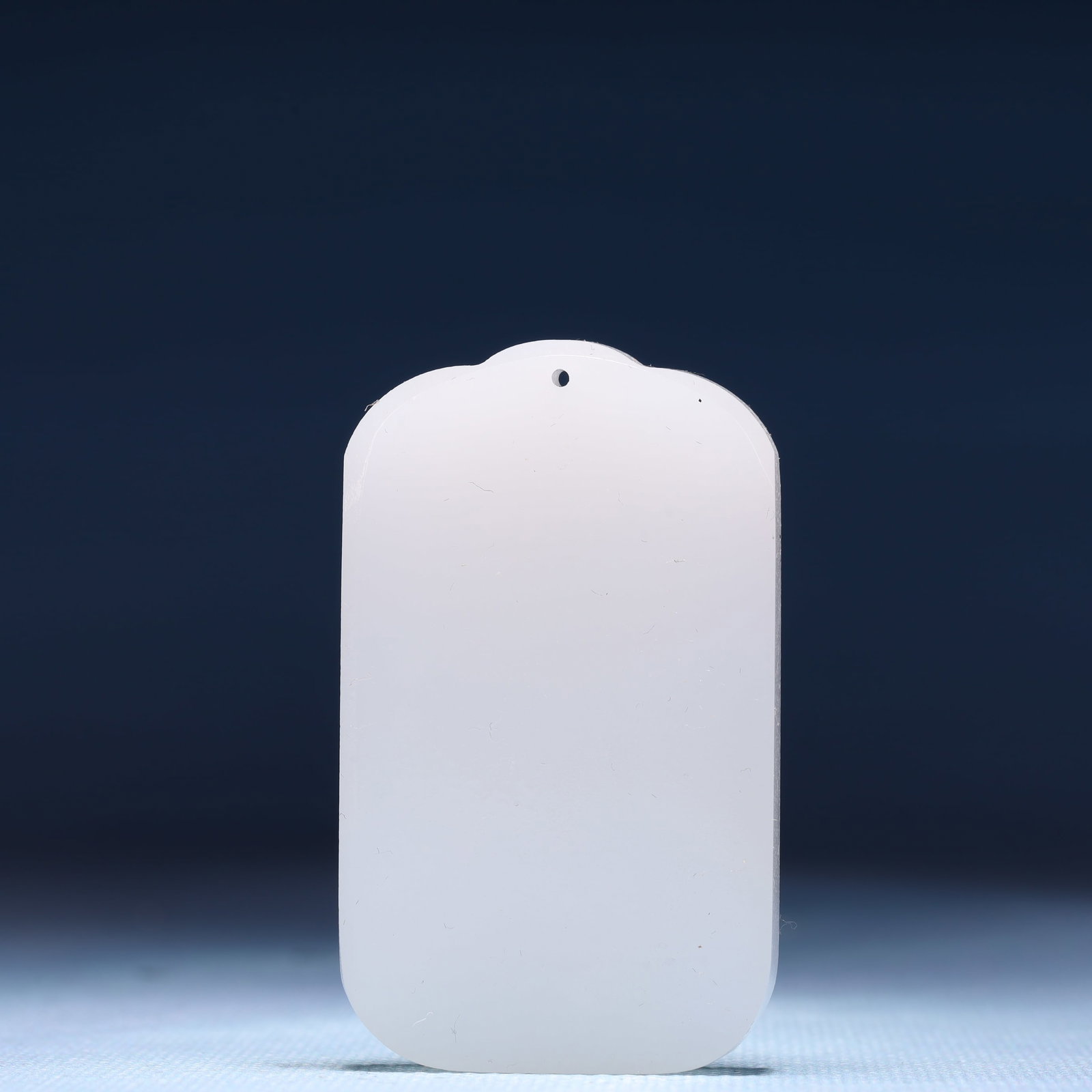 An Exquisite White Jade Horse Pattern Pendant - 4