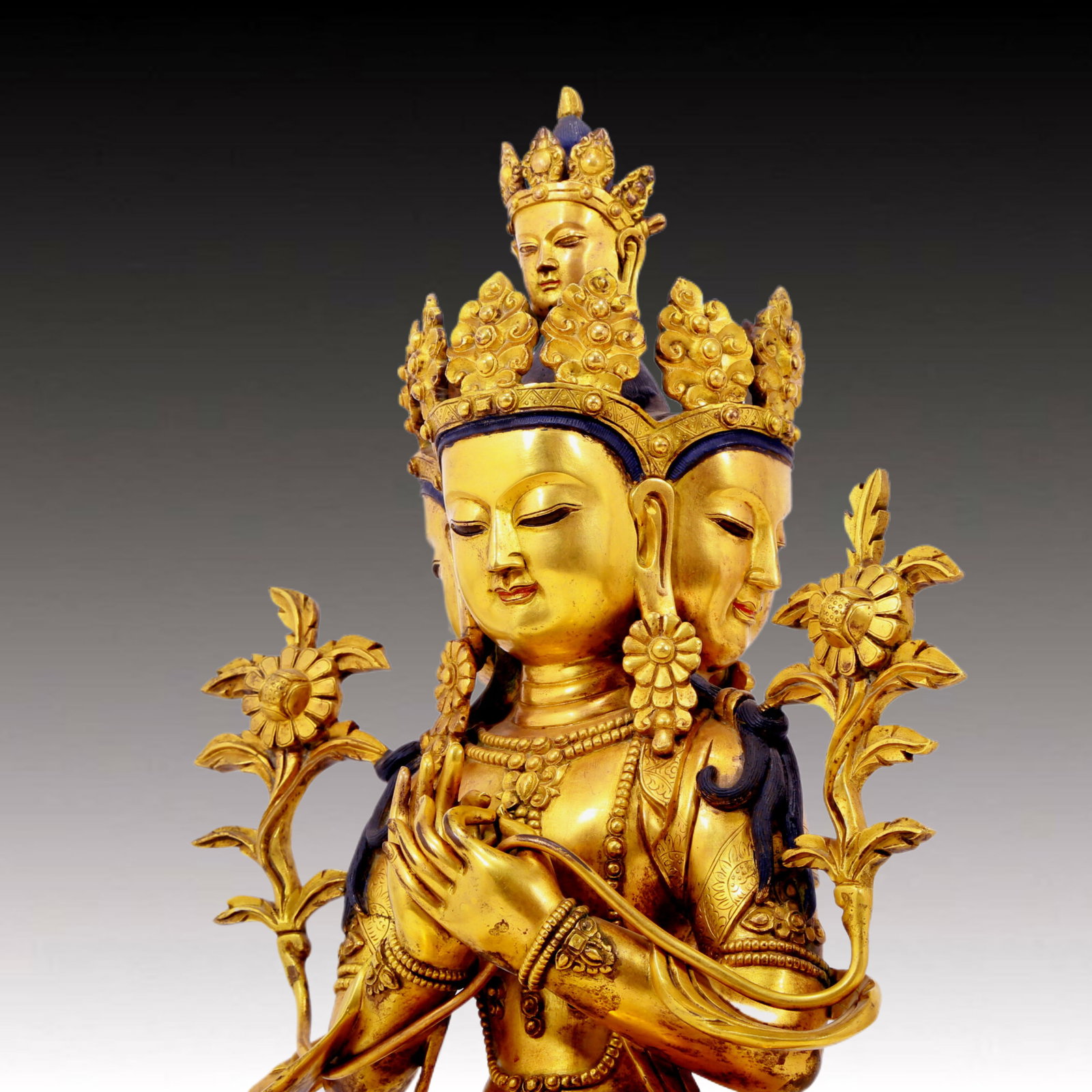 A solemn gilt bronze statue of Bodhisattva - 6