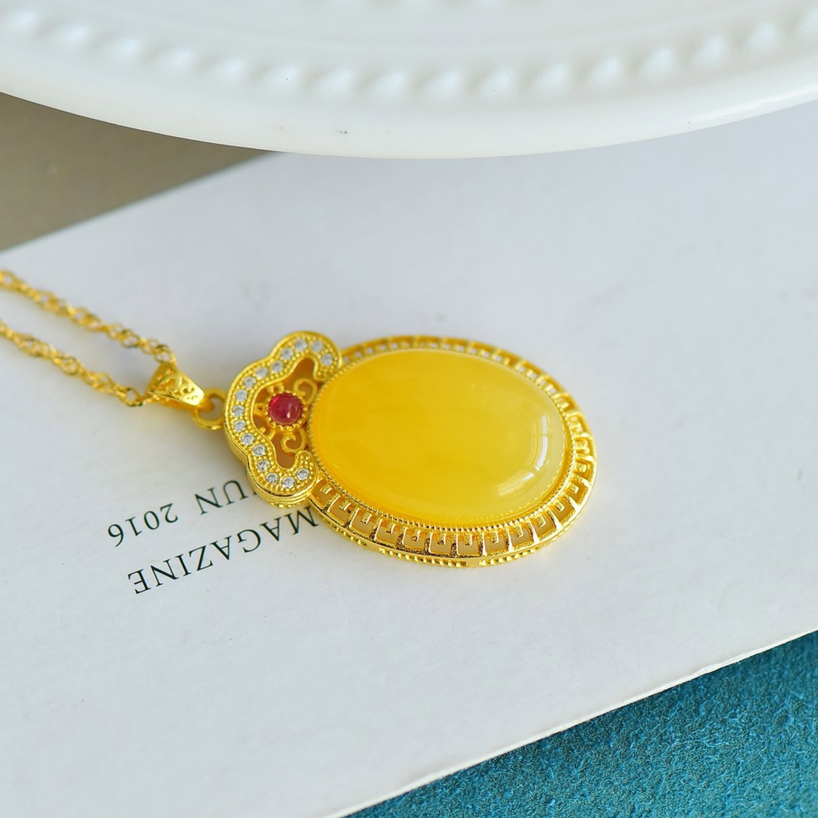 An Exquisite Sterling Silver-Gold Plated Inlaid Amber Pendant,Inlaid Diamond - 3