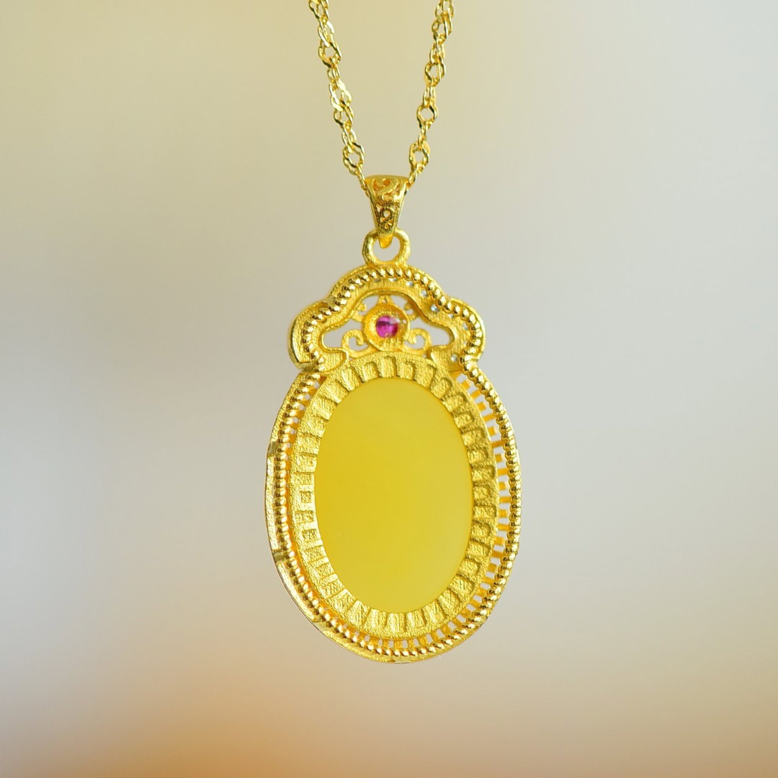 An Exquisite Sterling Silver-Gold Plated Inlaid Amber Pendant,Inlaid Diamond - 5