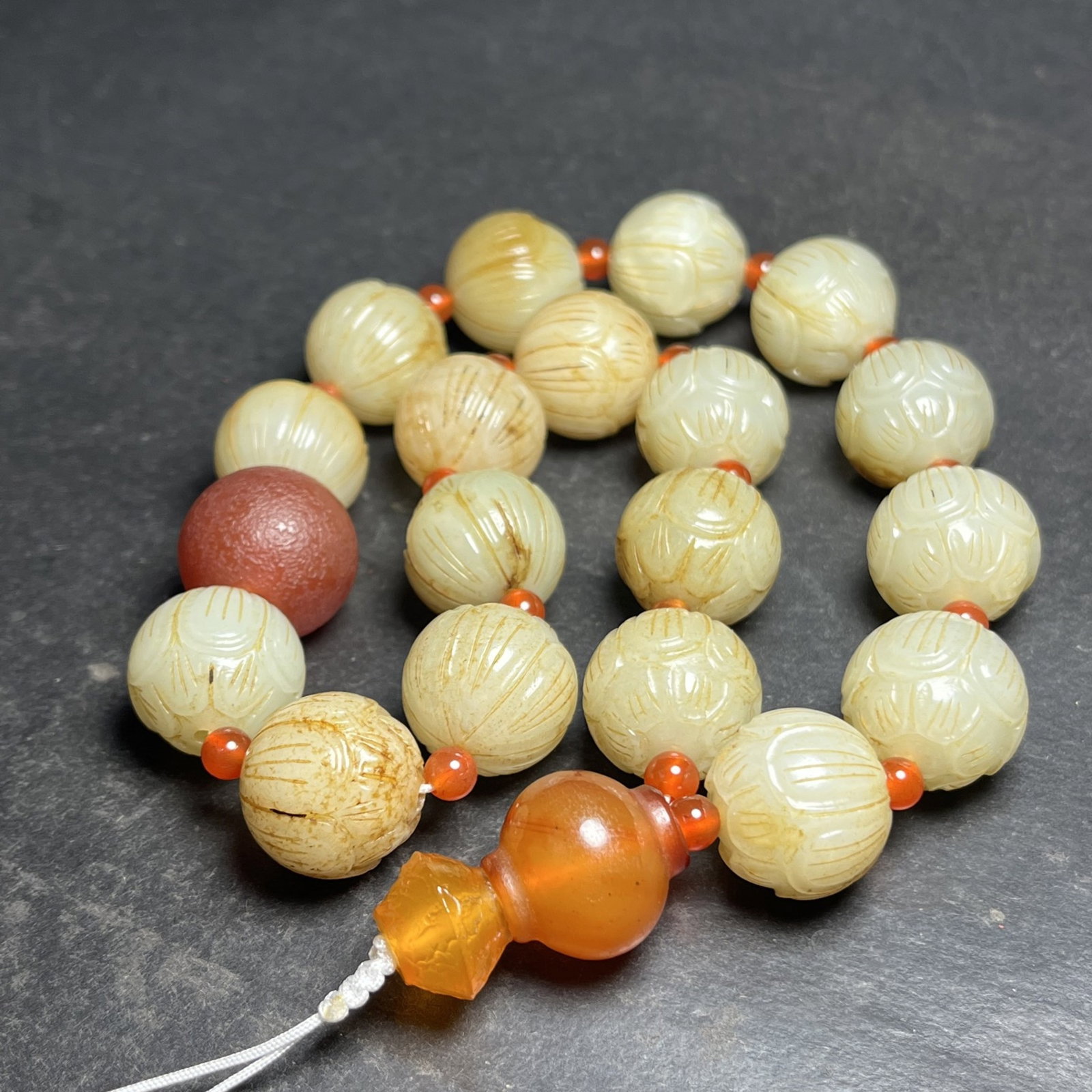 An Exquisite White Jade Lotus Pattern Bracelets - 5