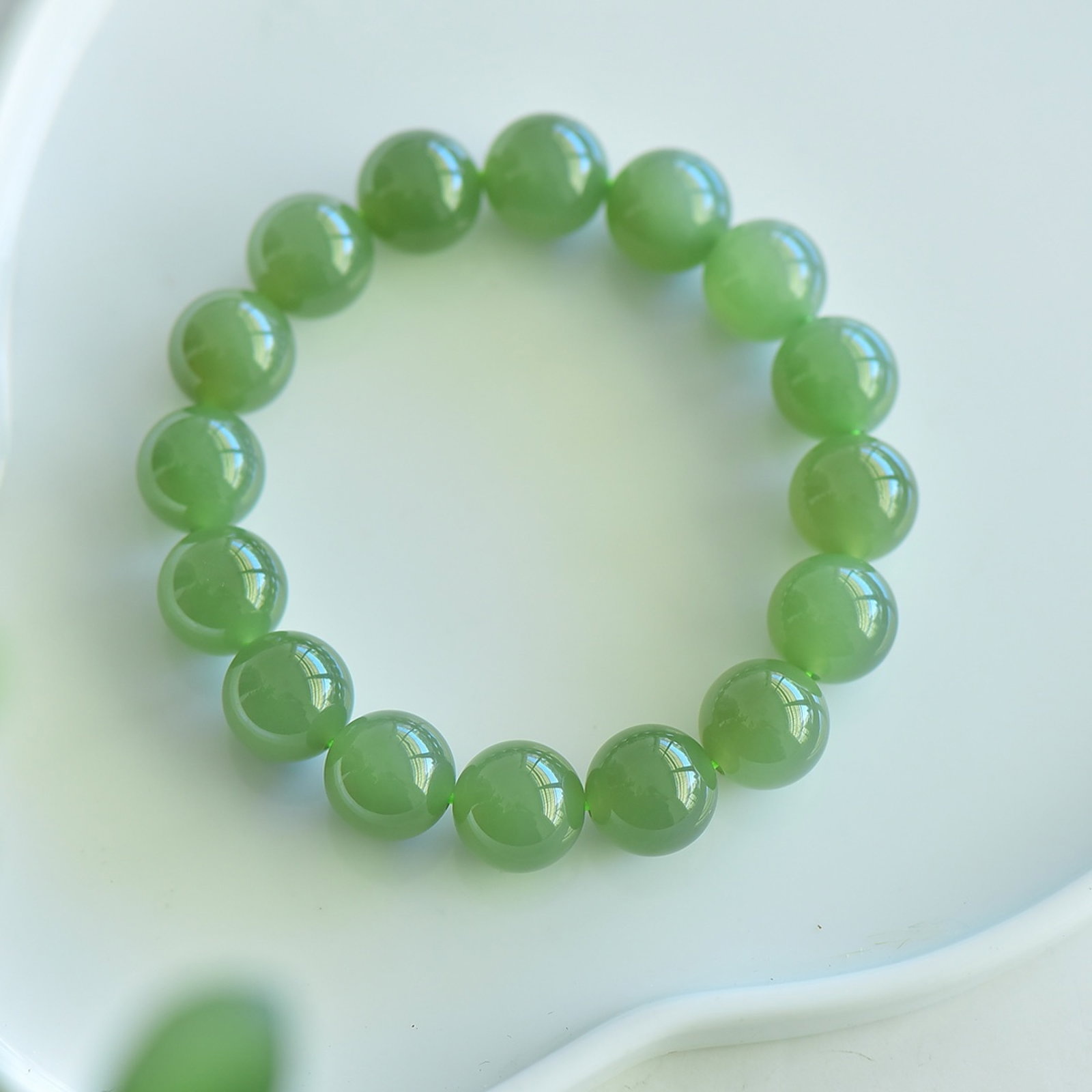 An Exquisite Greenish Jade Bracelets - 2
