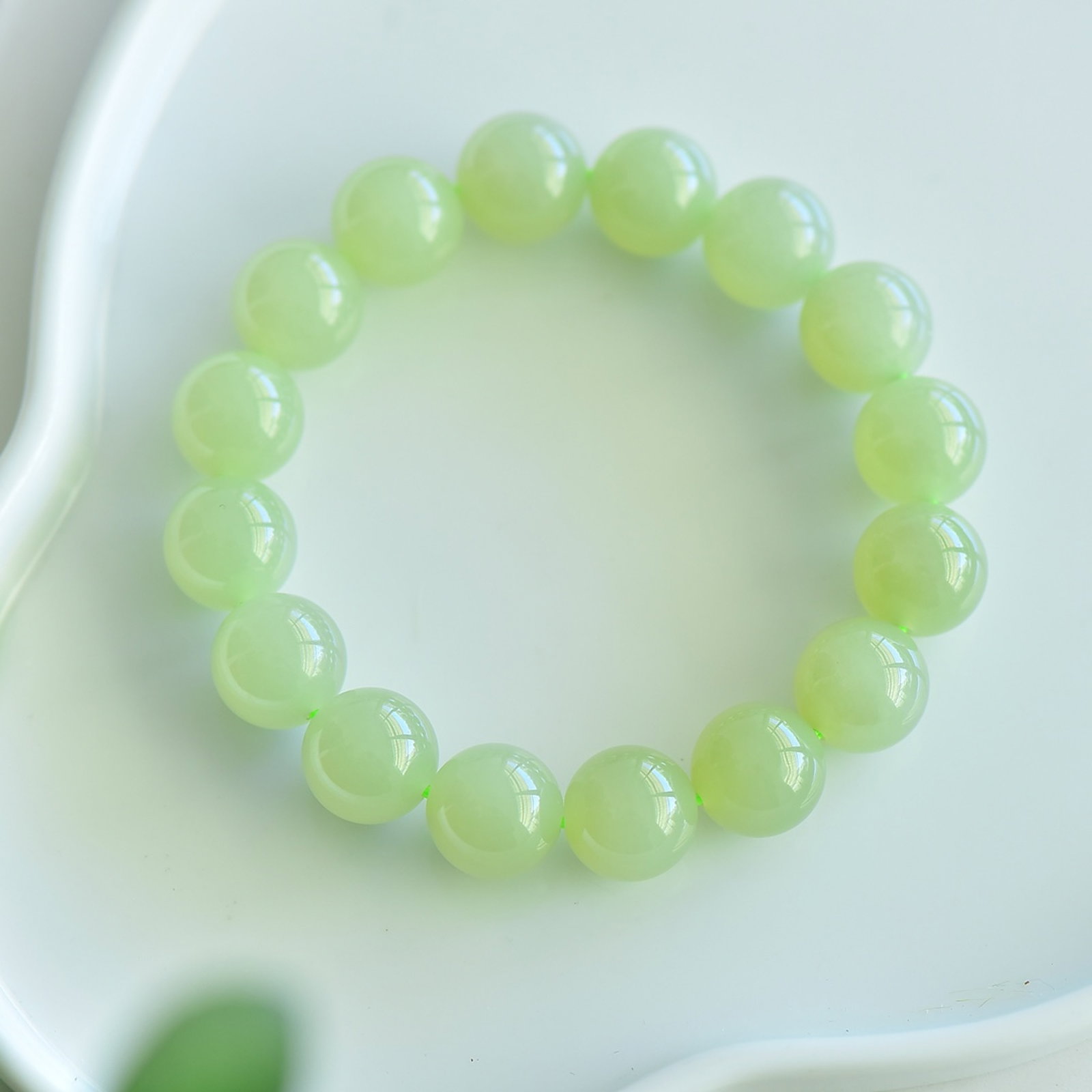 An Exquisite Greenish Jade Bracelets - 3