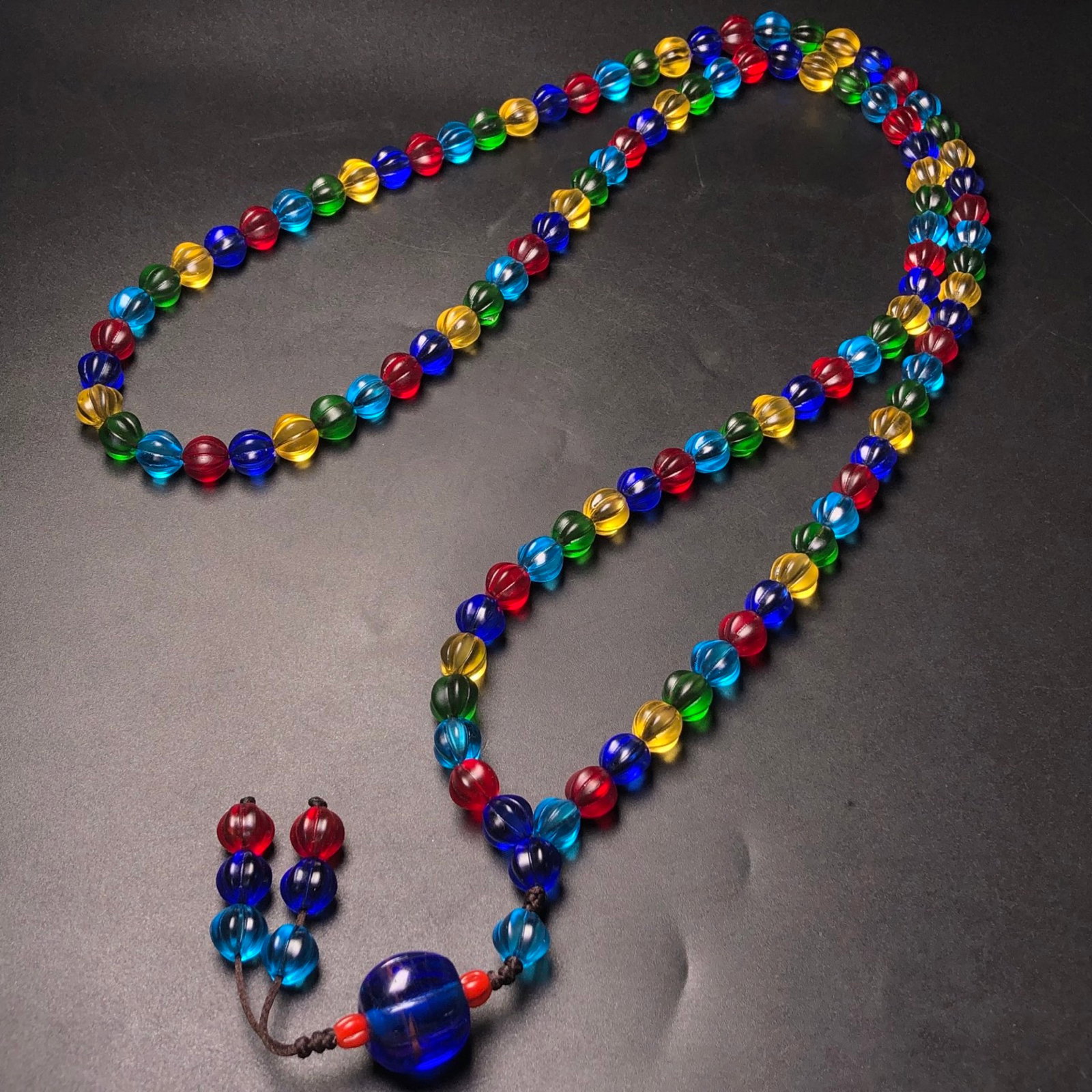 An Exquisite Glass Necklace - 3
