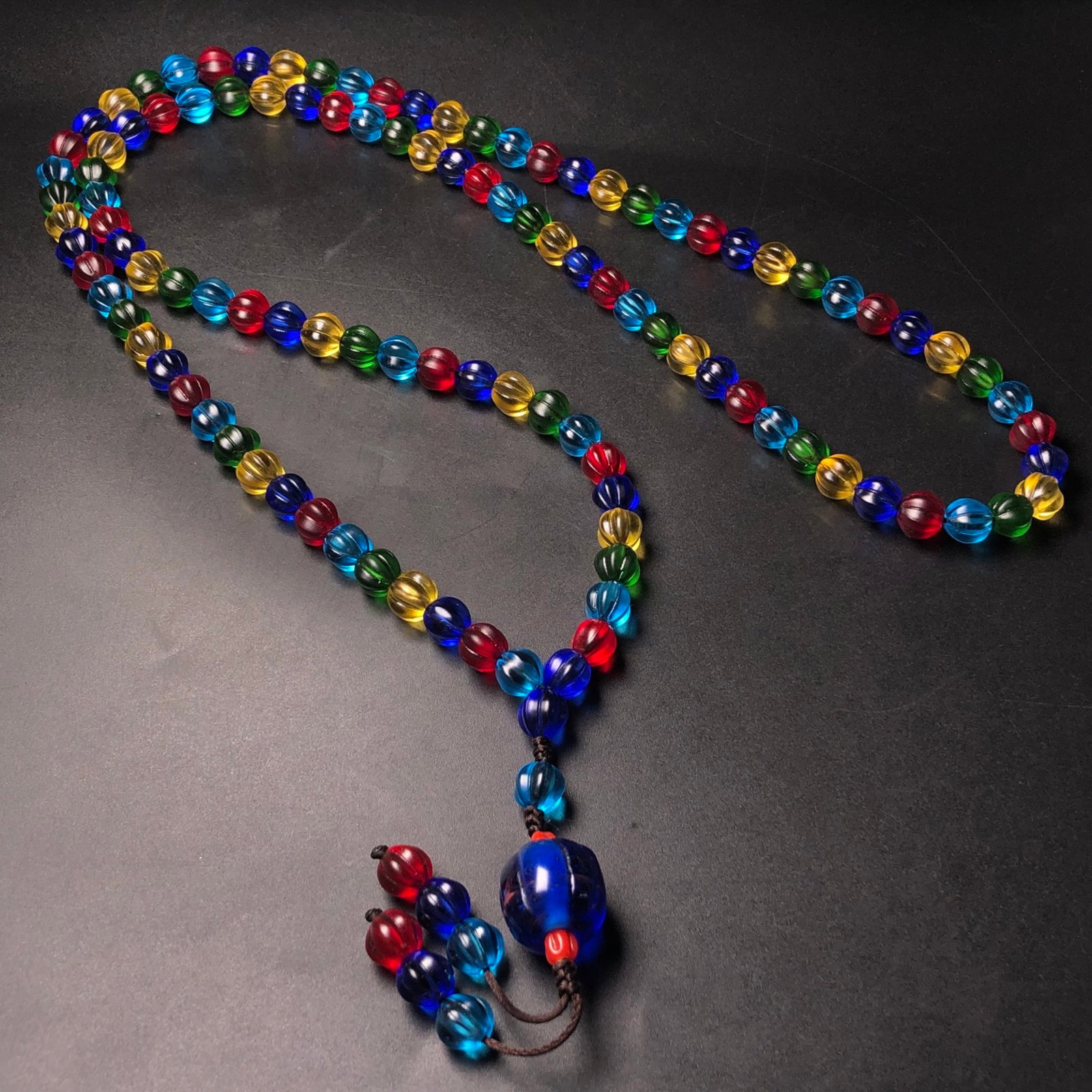 An Exquisite Glass Necklace - 4