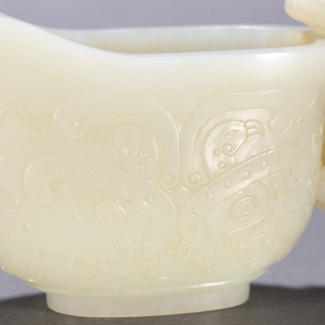 An Exquisite White Jade Beast-Face and Chi-Dragon Pattern Cup - 5