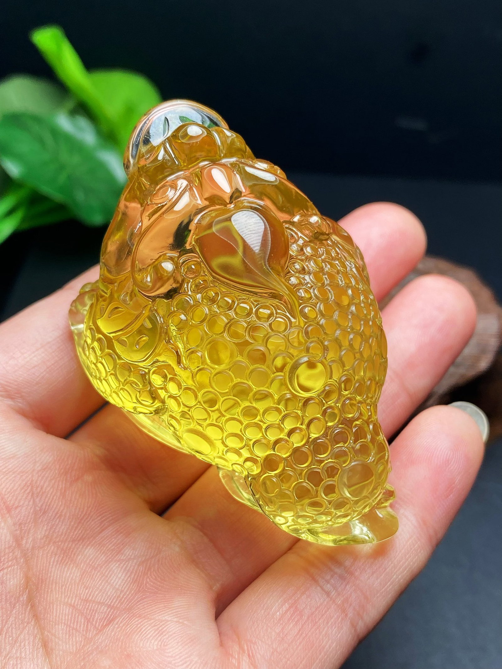 An Exquisite Crystal Golden Toad Ornament - 3