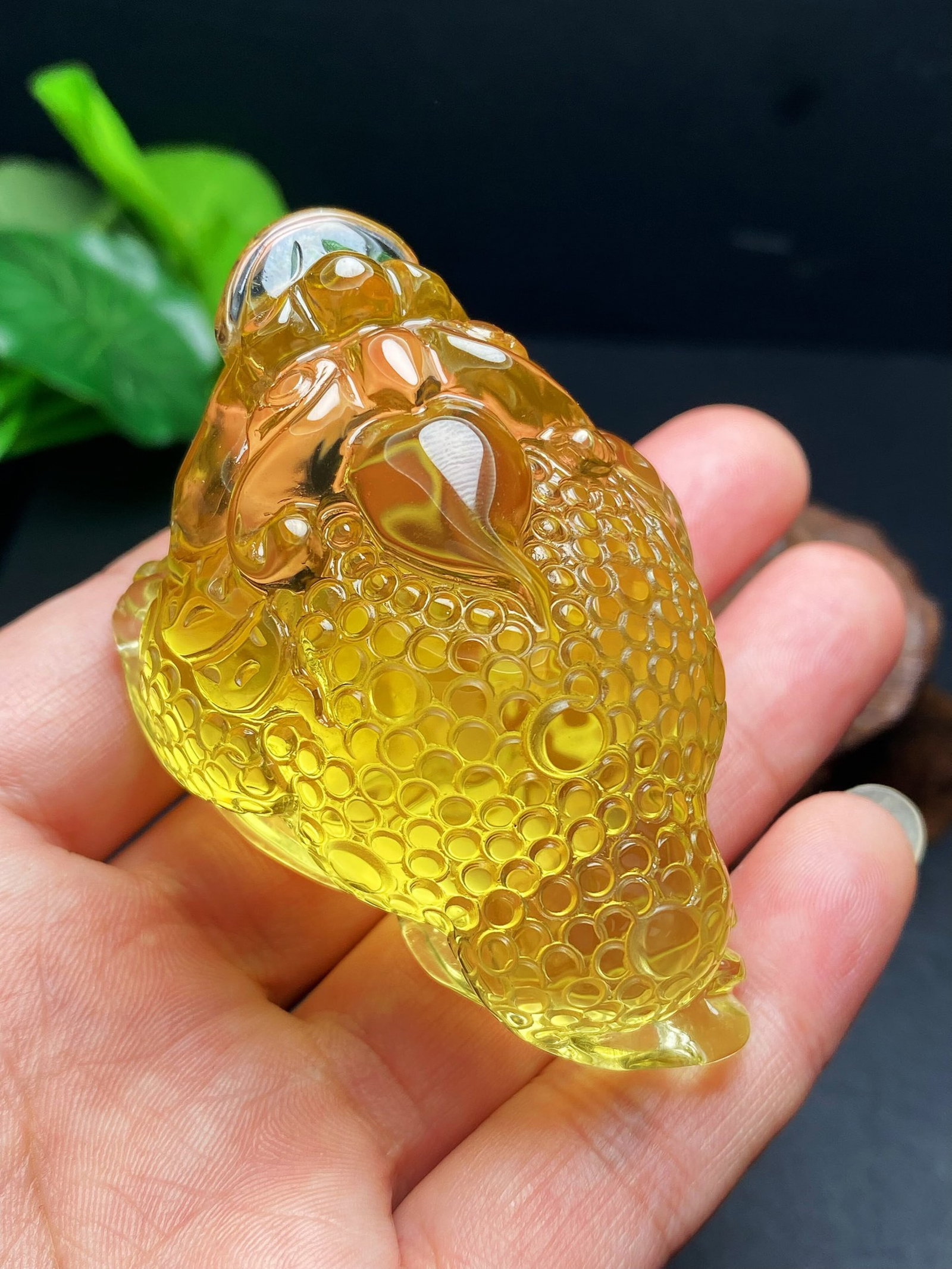 An Exquisite Crystal Golden Toad Ornament - 4