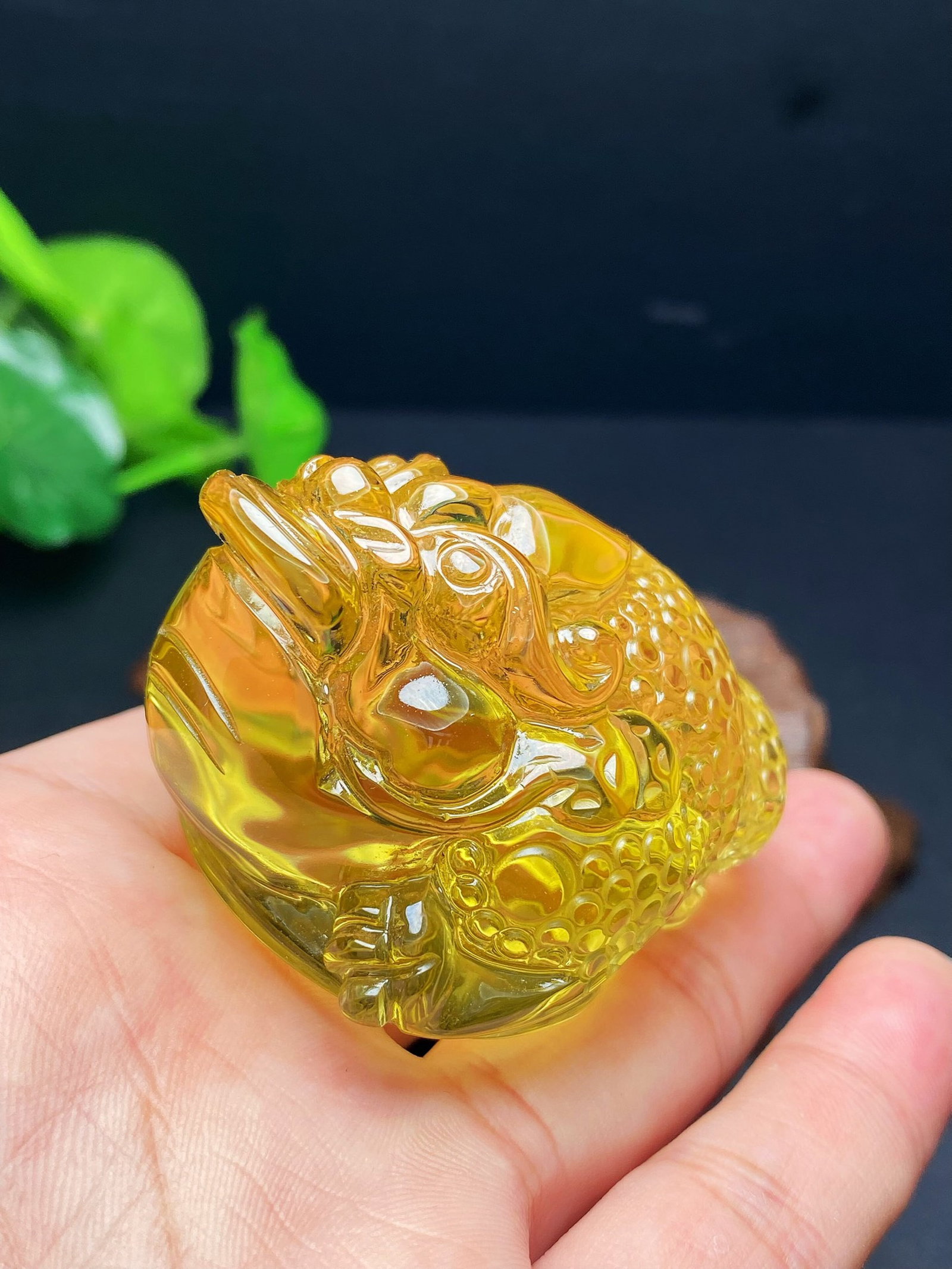 An Exquisite Crystal Golden Toad Ornament - 6