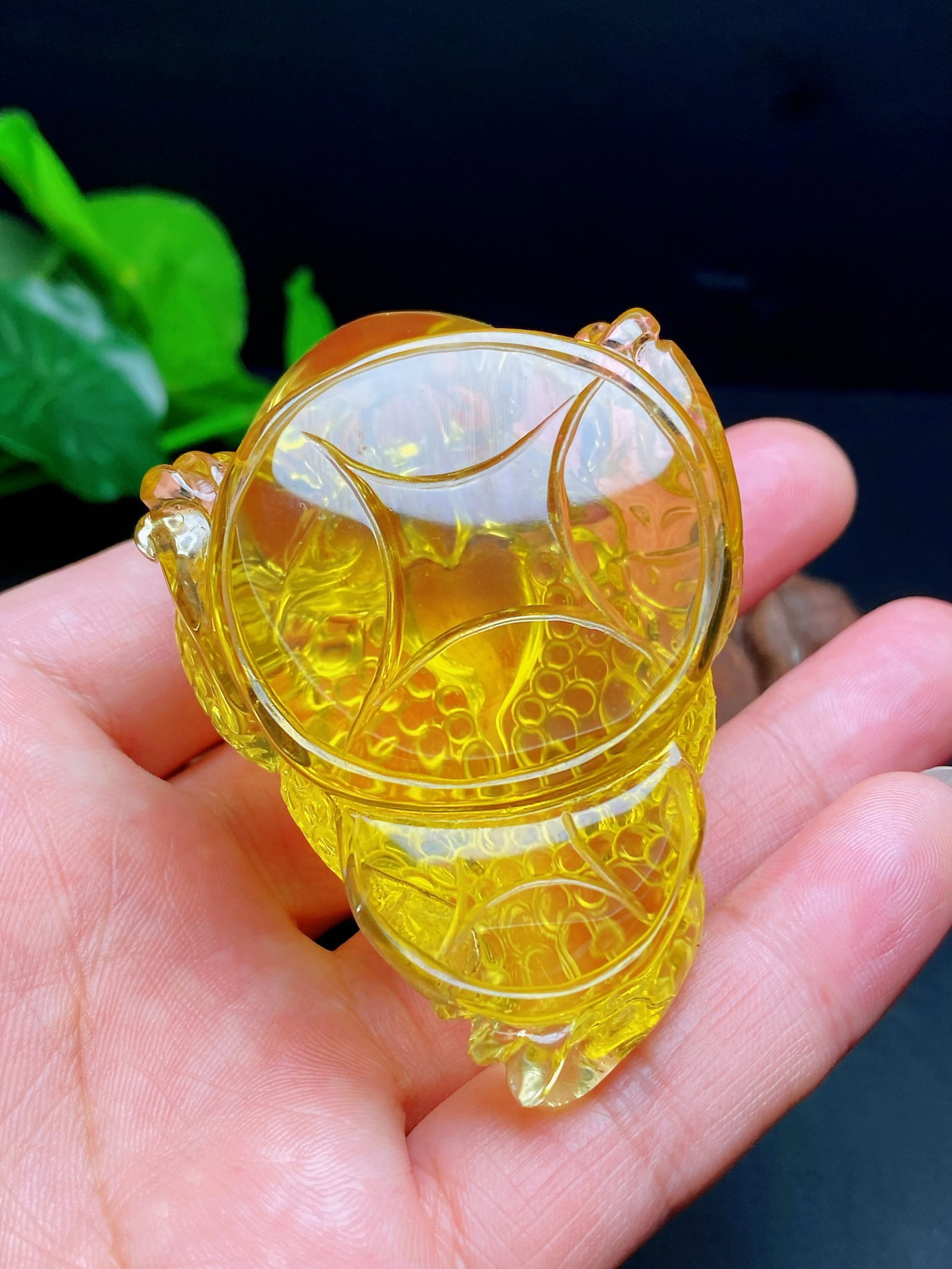 An Exquisite Crystal Golden Toad Ornament - 8