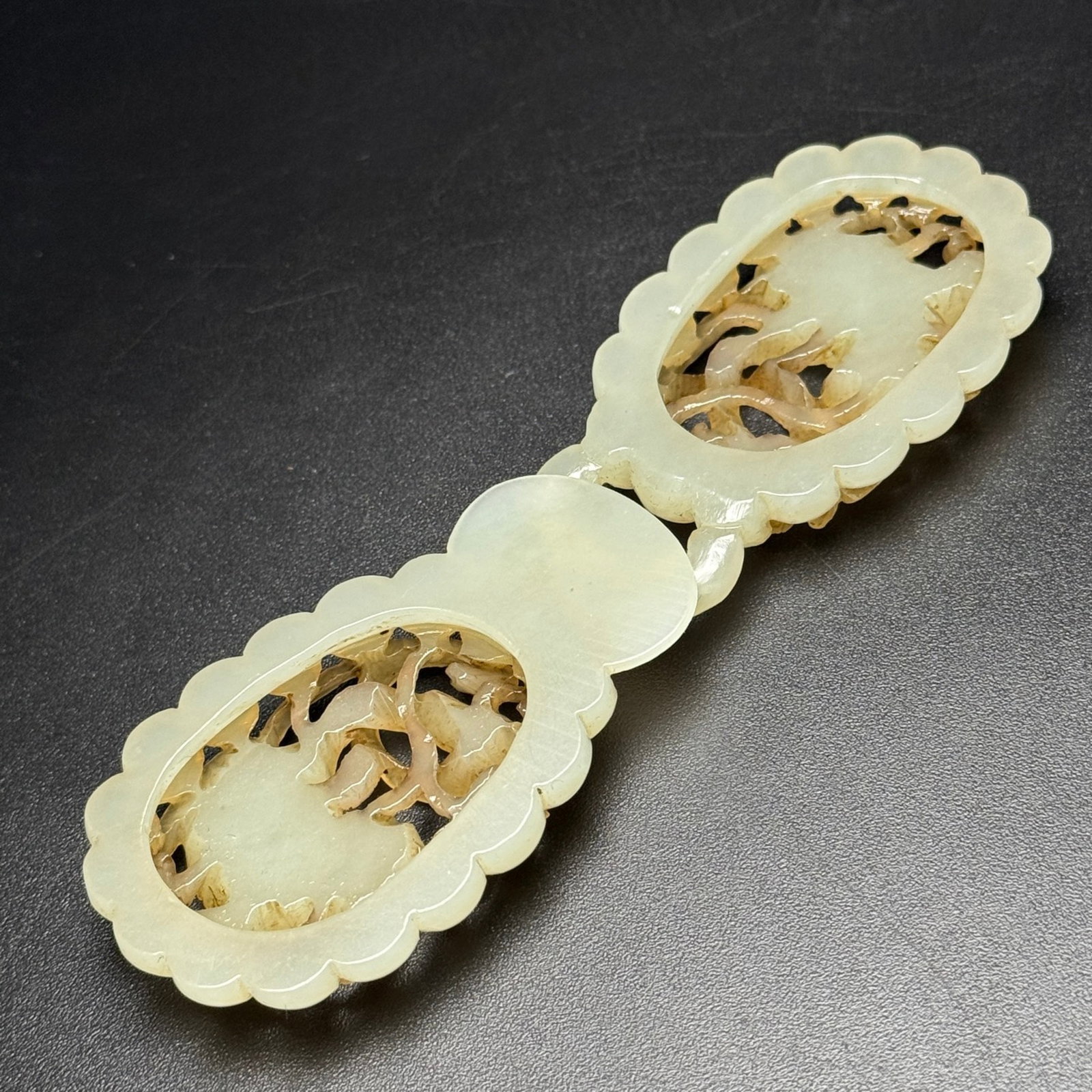 A Pair of Exquisite White Jade Crane Pattern Pendants - 2