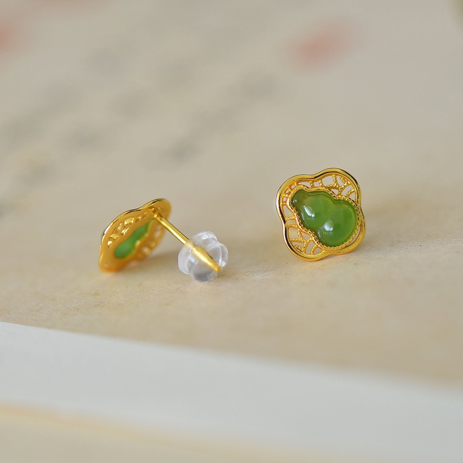 A Pair of Exquisite Sterling Silver-Gold Plated Inlaid Jasper Earrings - 5