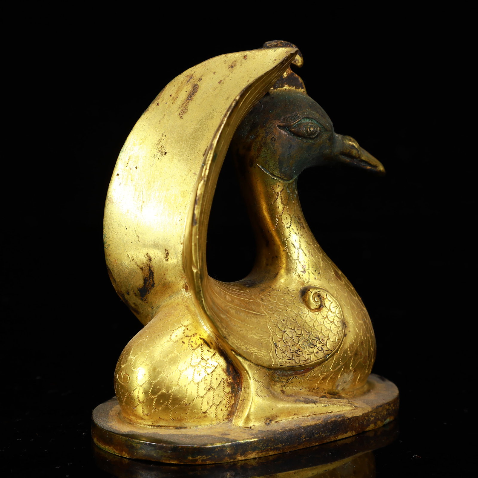 A Rare Gilt Bronze Duck Ornament - 8
