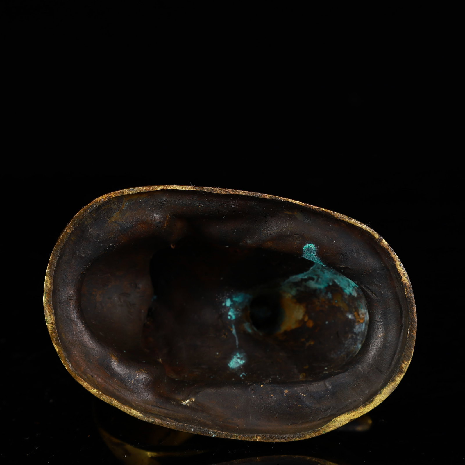 A Rare Gilt Bronze Duck Ornament - 9