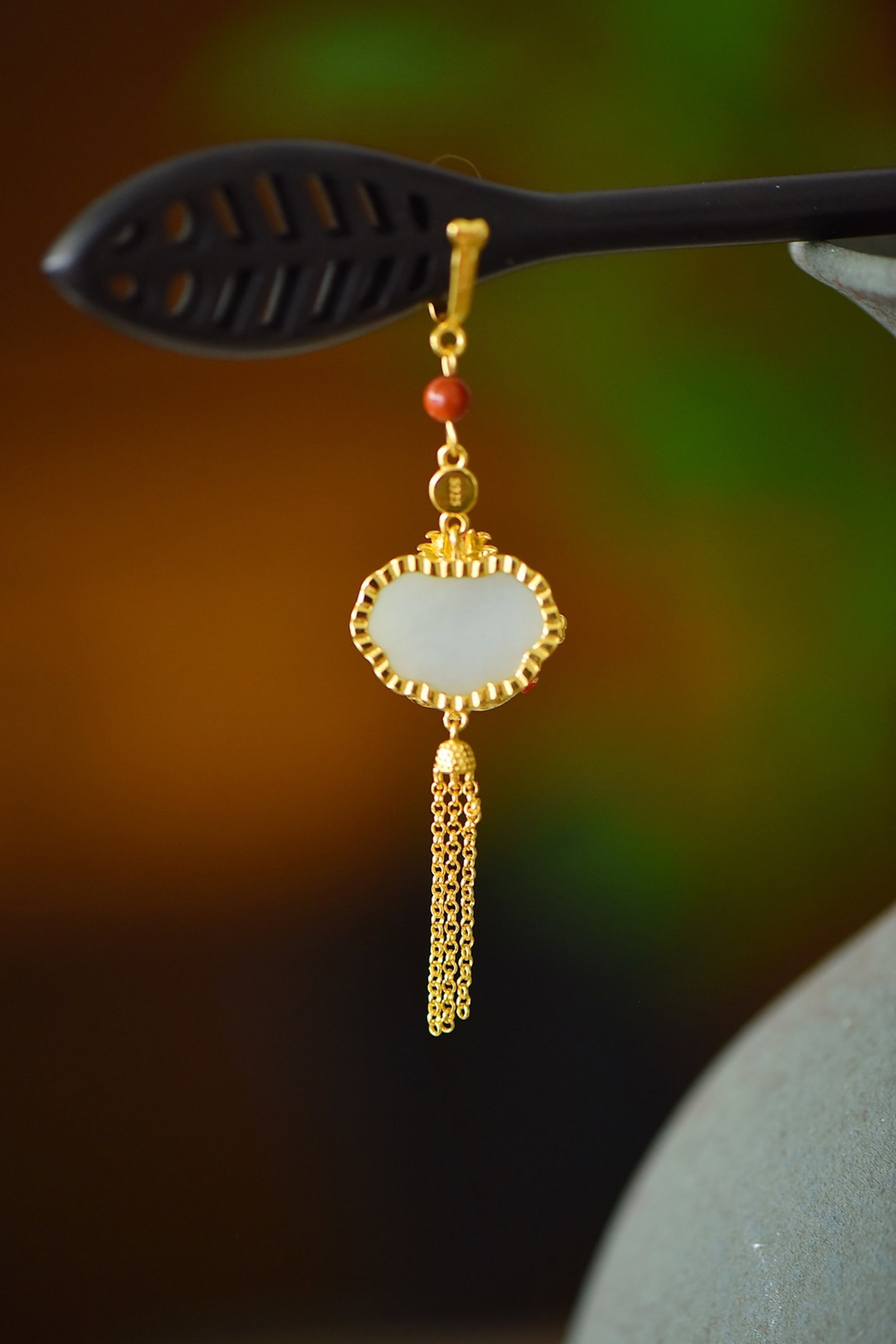 An Exquisite Sterling Silver-Gold Plated Inlaid White Jade Enamel Ebony Hairpin - 5