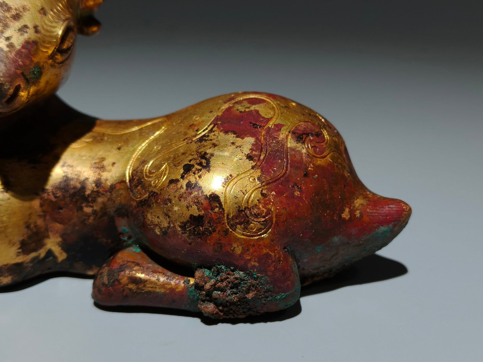 An Exquisite Gilt Bronze Sheep Ornament - 2