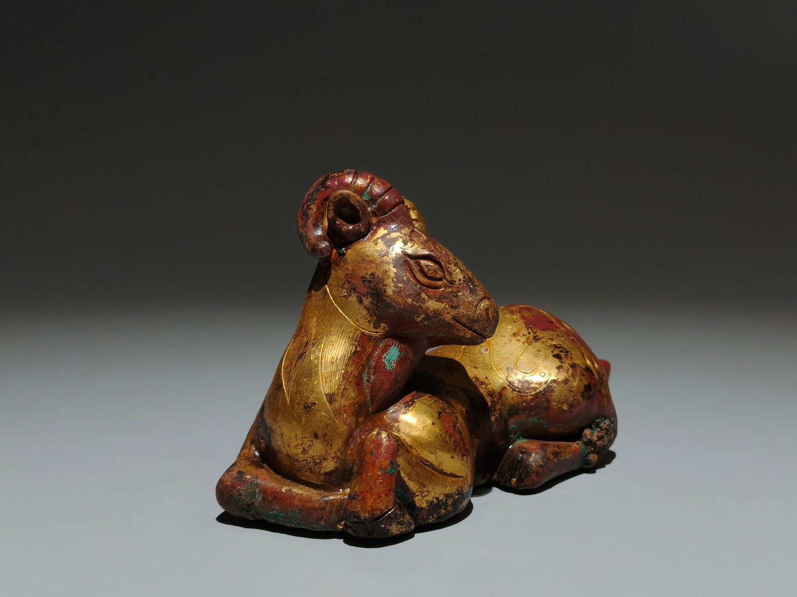 An Exquisite Gilt Bronze Sheep Ornament - 3