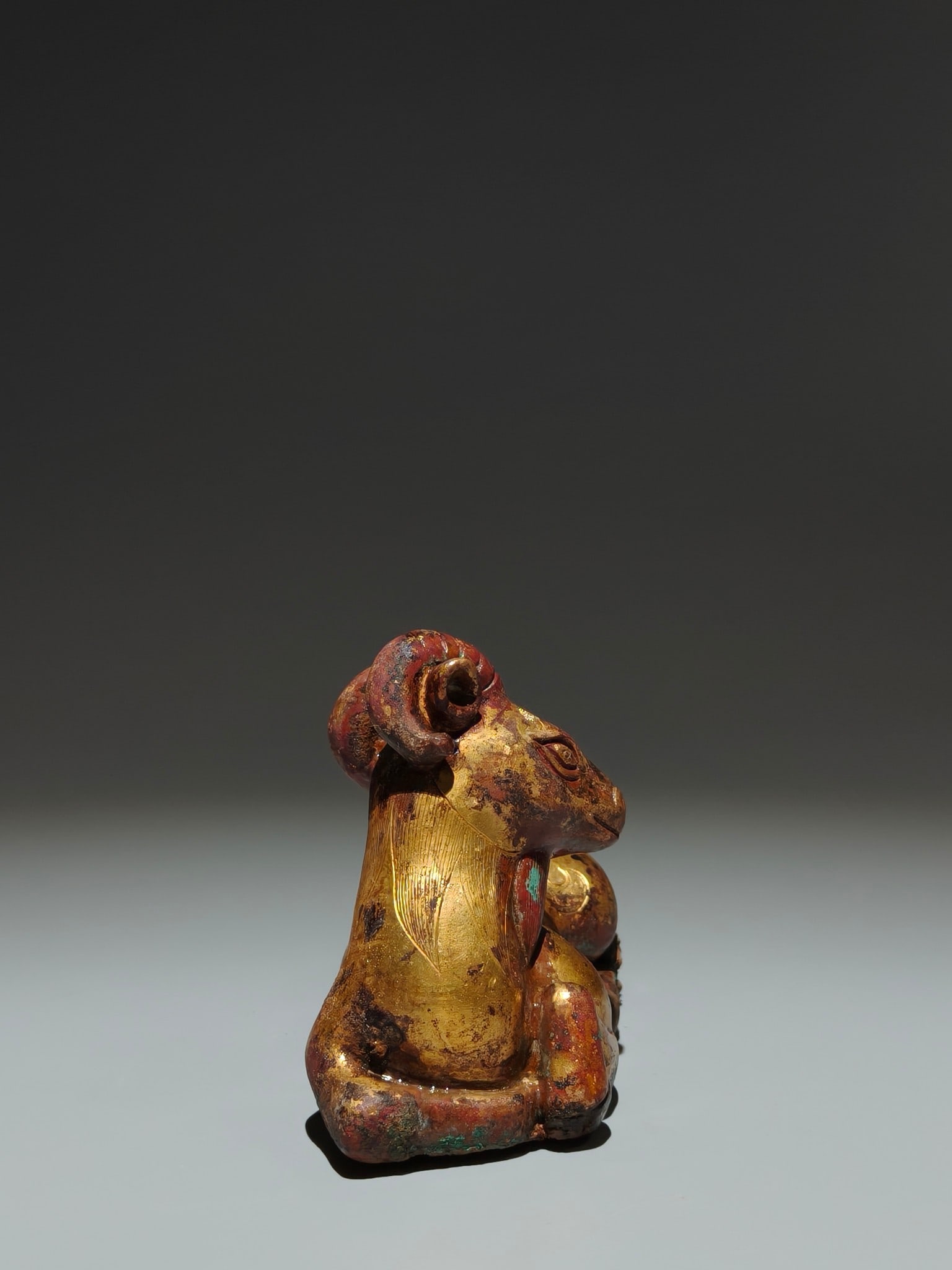 An Exquisite Gilt Bronze Sheep Ornament - 5