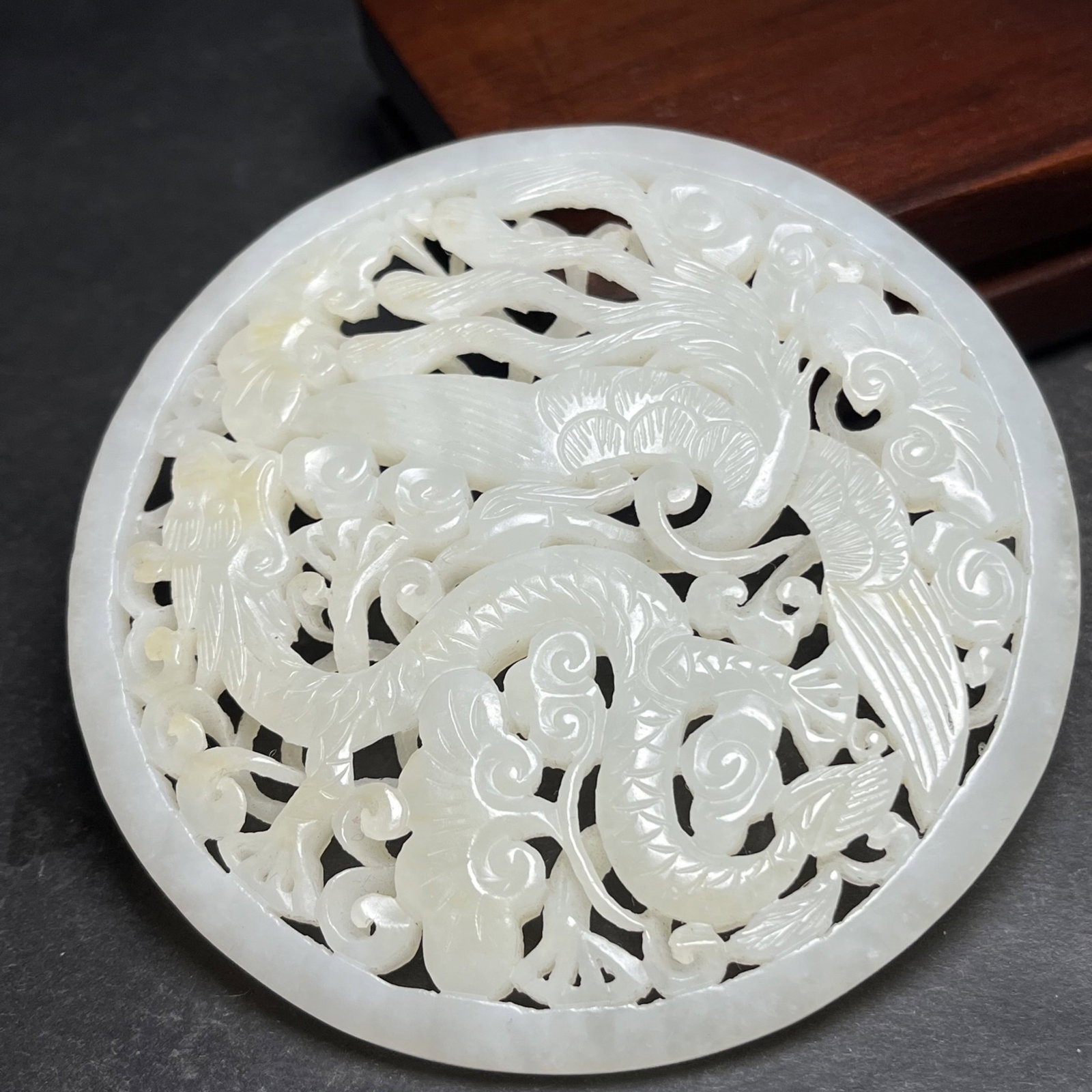 An Exquisite White Jade Auspicious Cloud,Dragon and Phoenix Pattern Pendant - 4