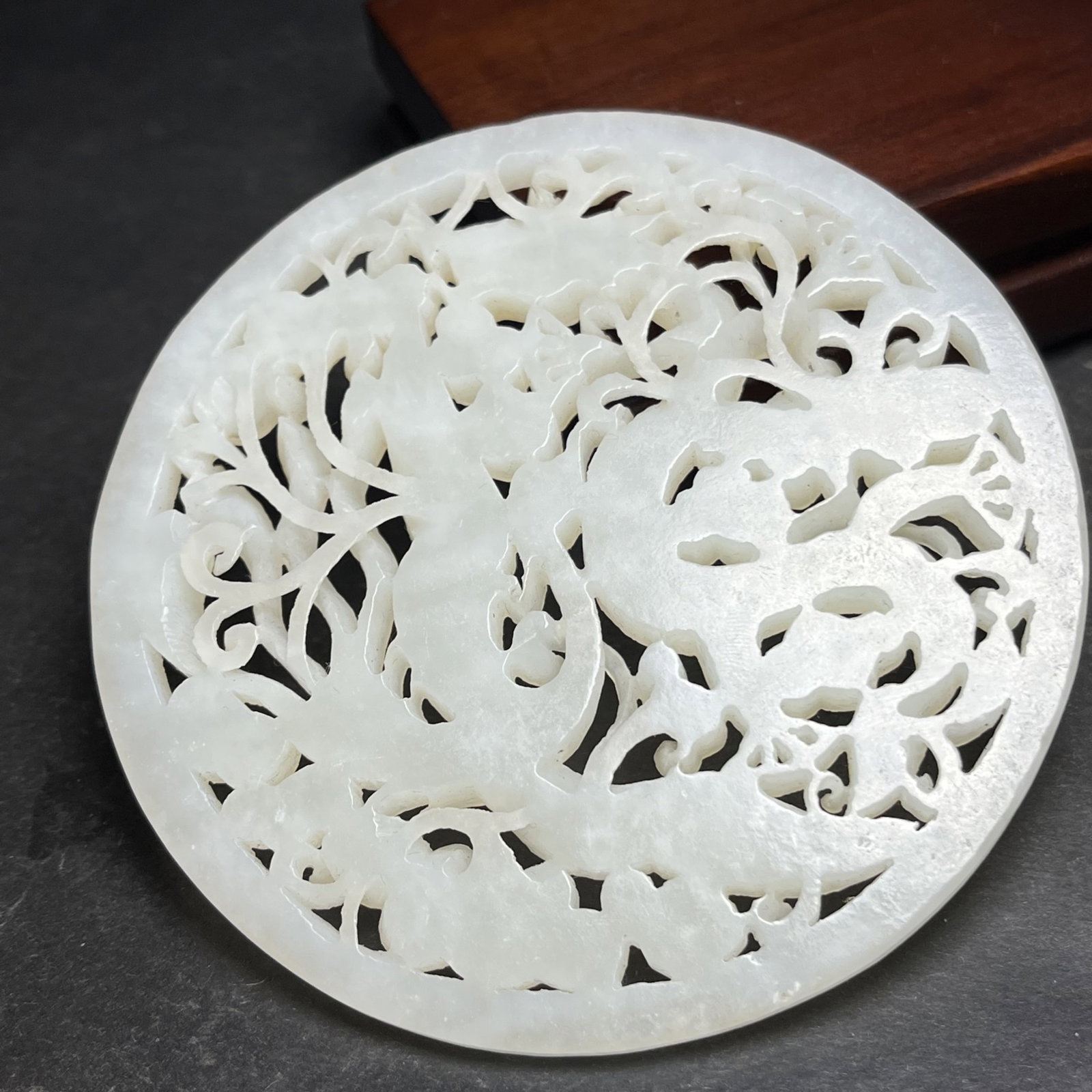 An Exquisite White Jade Auspicious Cloud,Dragon and Phoenix Pattern Pendant - 5