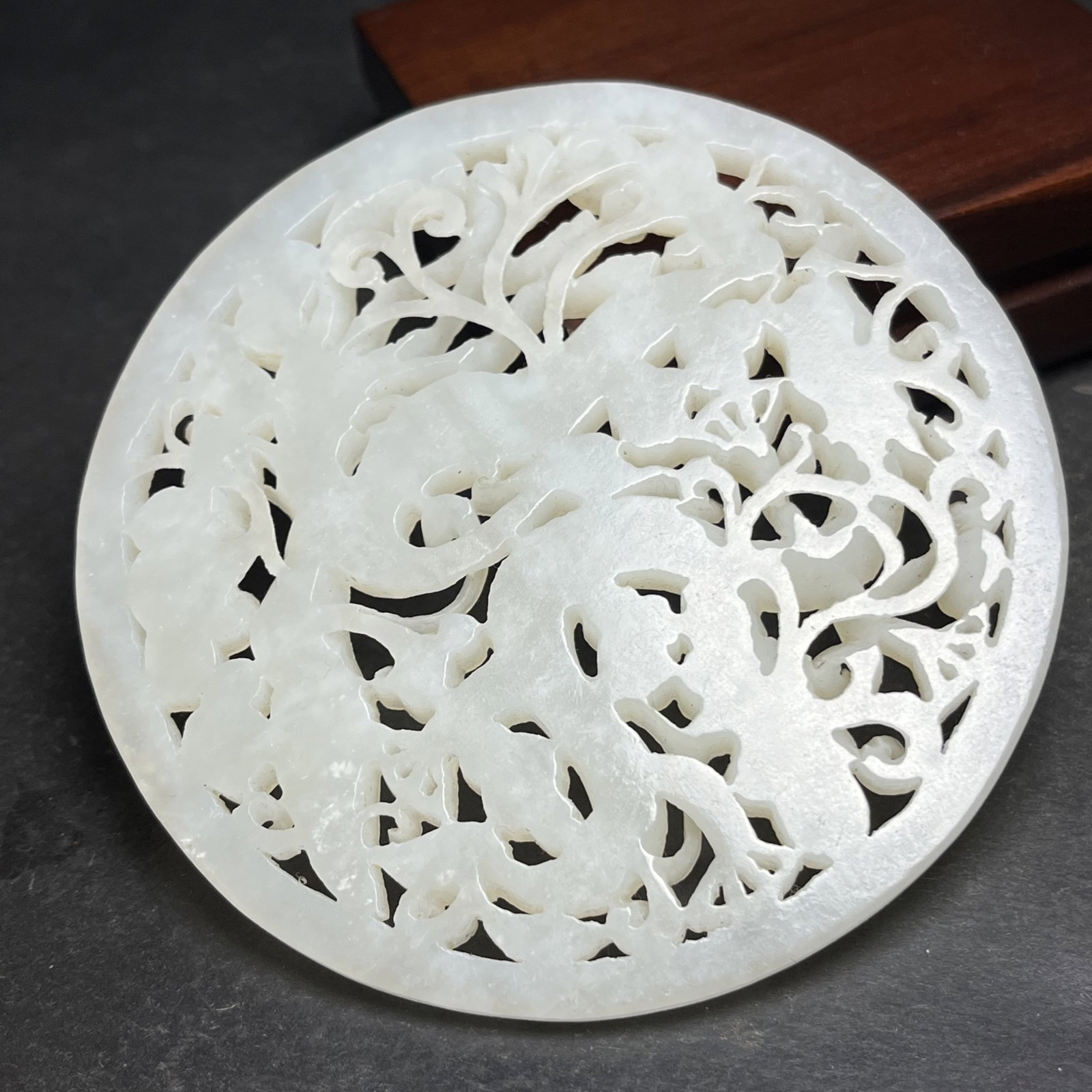 An Exquisite White Jade Auspicious Cloud,Dragon and Phoenix Pattern Pendant - 6