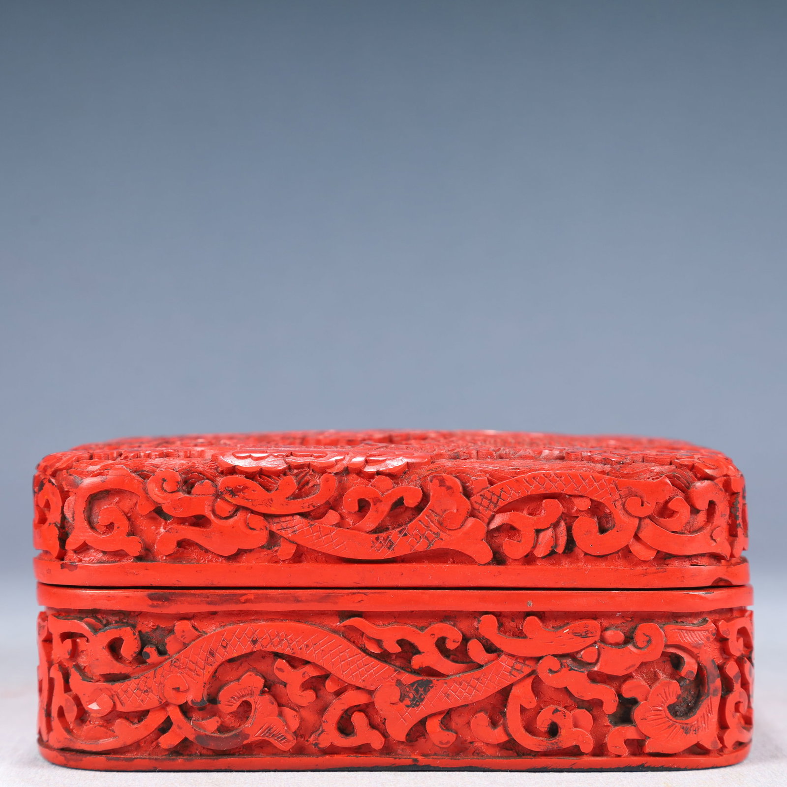An Exquisite Carved Red Lacquer Auspicious Cloud and Dragon Pattern Cover Box - 2