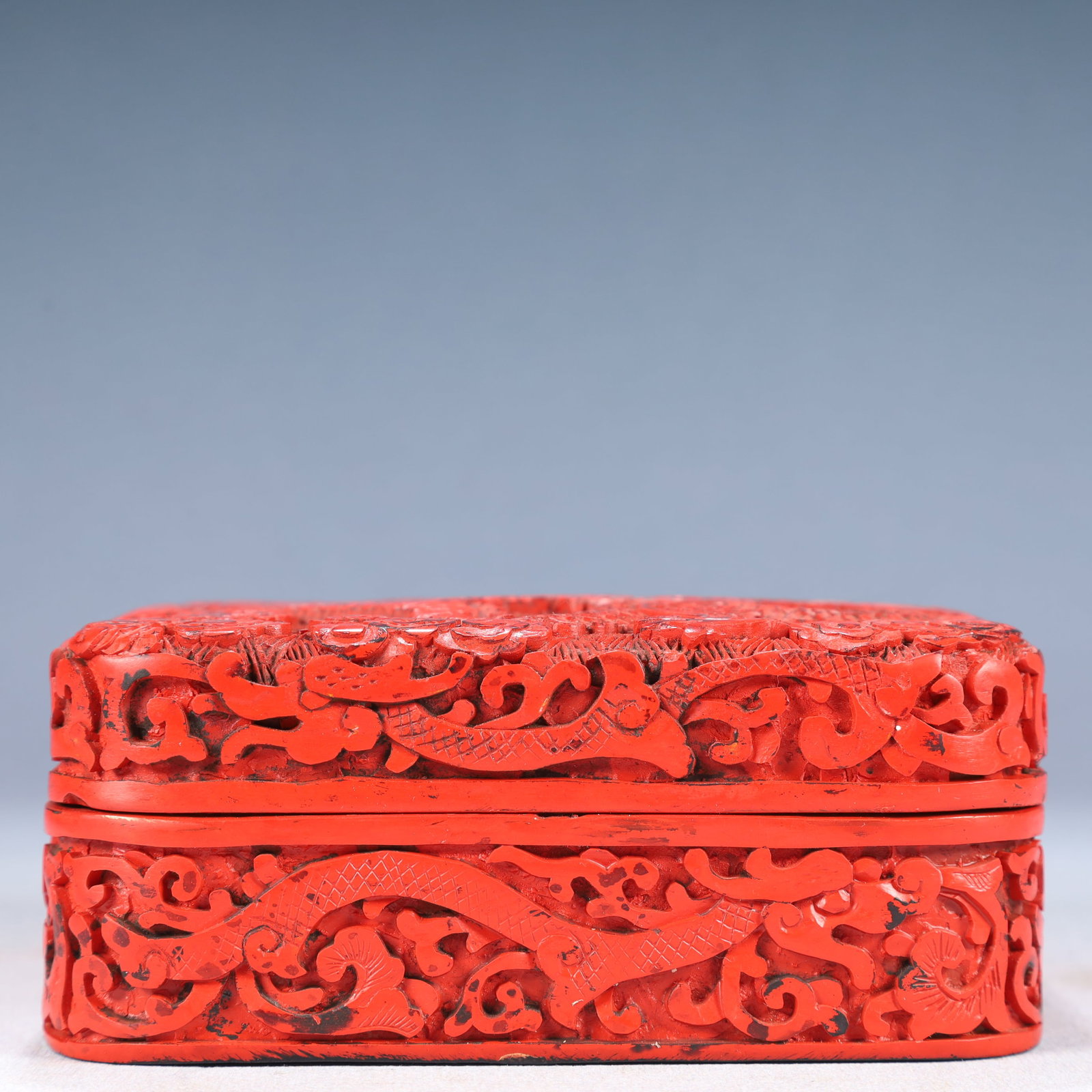 An Exquisite Carved Red Lacquer Auspicious Cloud and Dragon Pattern Cover Box - 3