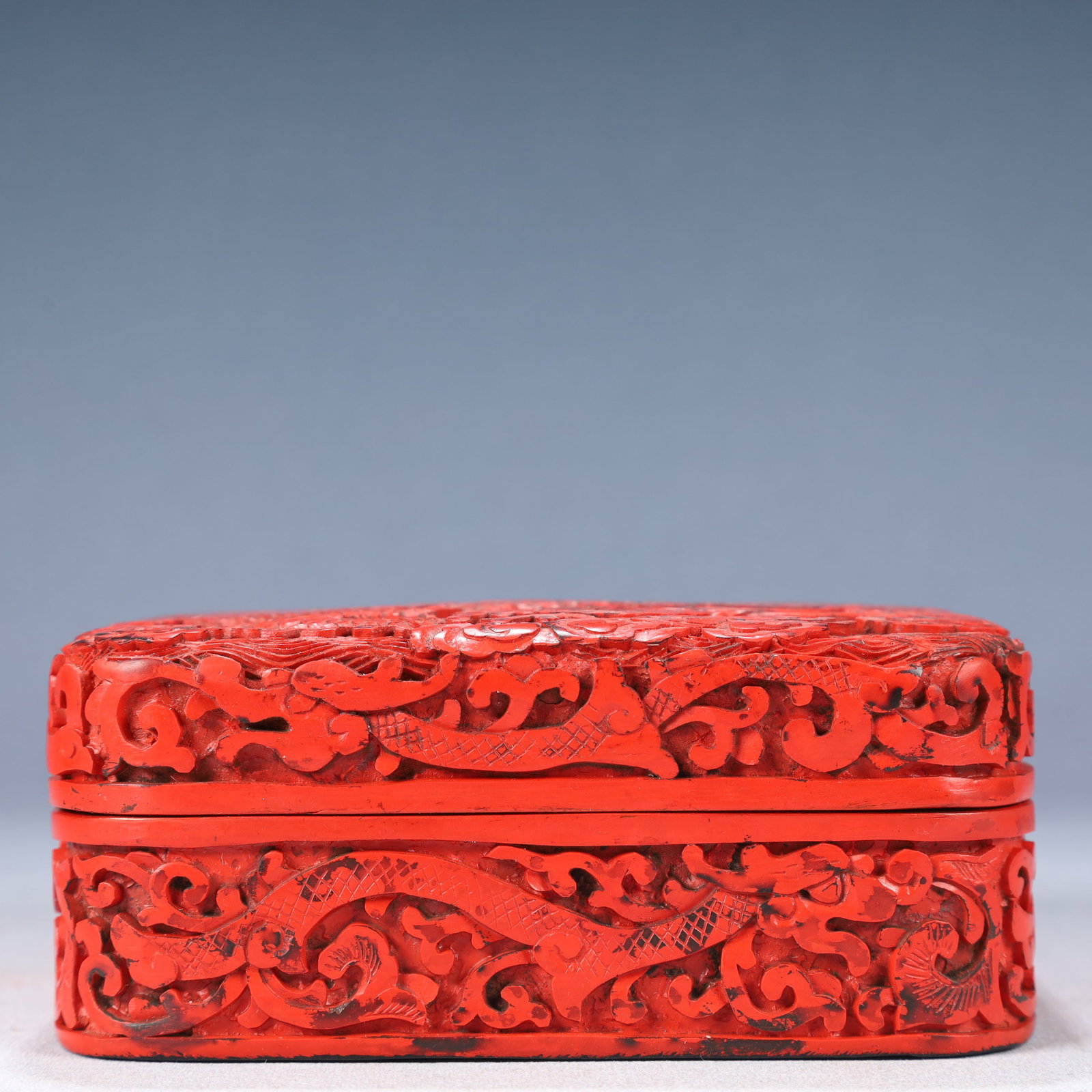 An Exquisite Carved Red Lacquer Auspicious Cloud and Dragon Pattern Cover Box - 4