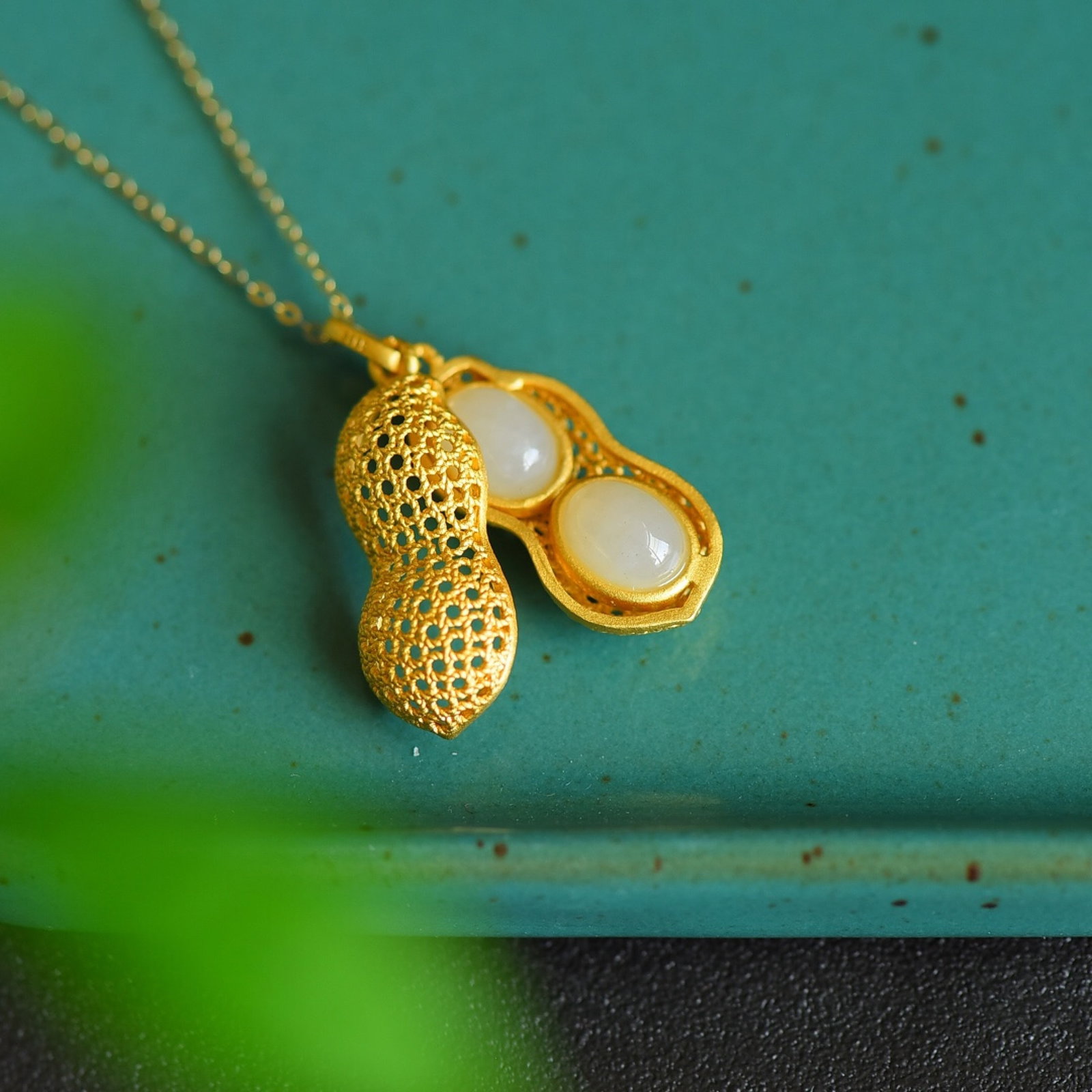 An Exquisite Sterling Silver-Gold Plated Inlaid White Jade Pendant - 3