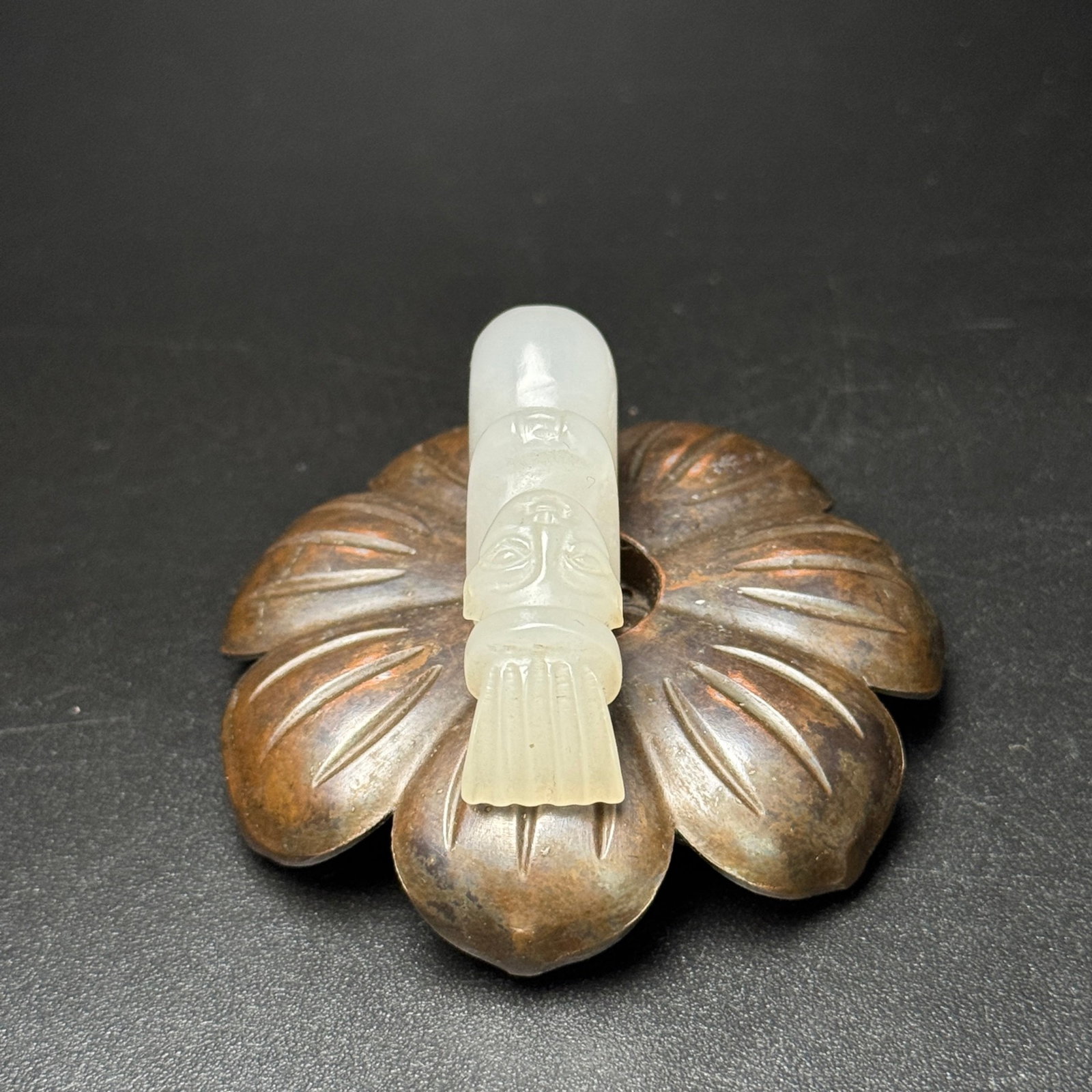 An Exquisite White Jade Figure Pendant - 7
