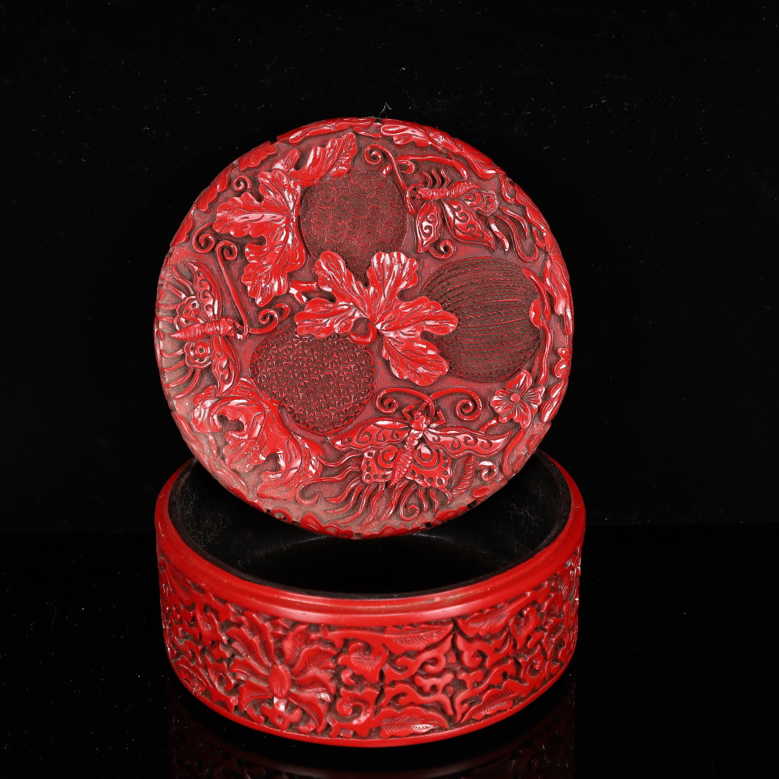 An Exquisite Carved Red Lacquer Flower and Butterfly Pattern Box with Cover - 2